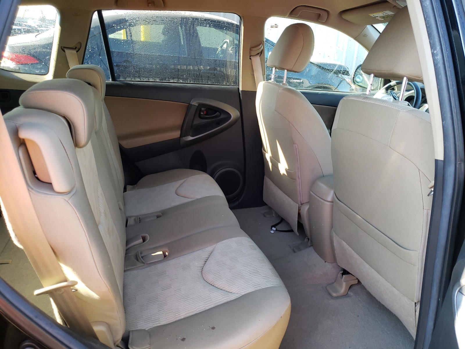 Photo 6 from auction – 2011 TOYOTA RAV4 with VIN 2T3BF4DV1BW138729
