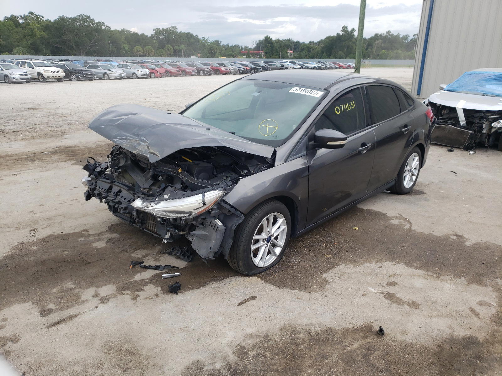 Photo 2 from auction – 2015 FORD FOCUS SE with VIN 1FADP3F25FL379629