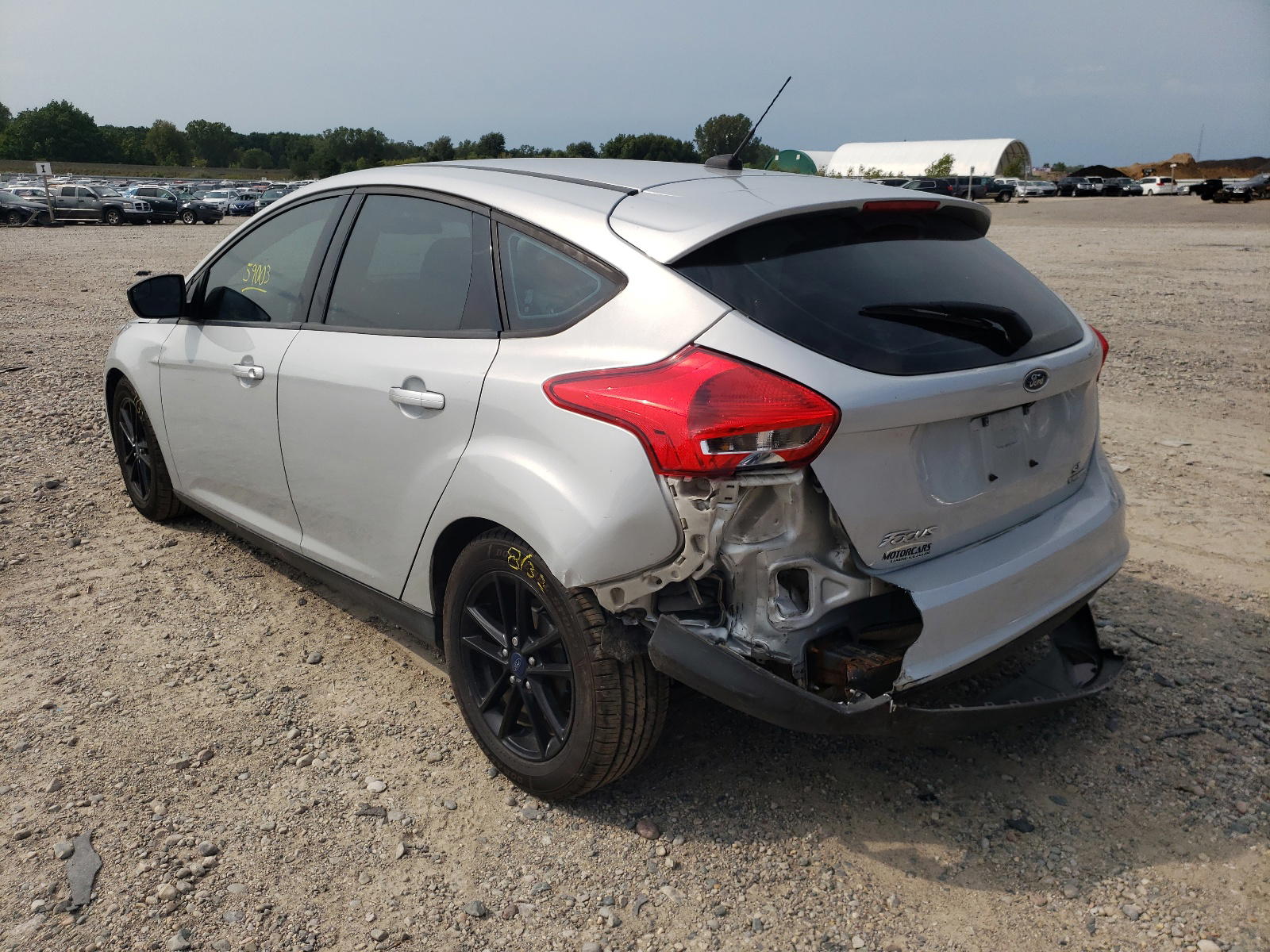 Photo 3 from auction – 2016 FORD FOCUS SE with VIN 1FADP3K23GL316505