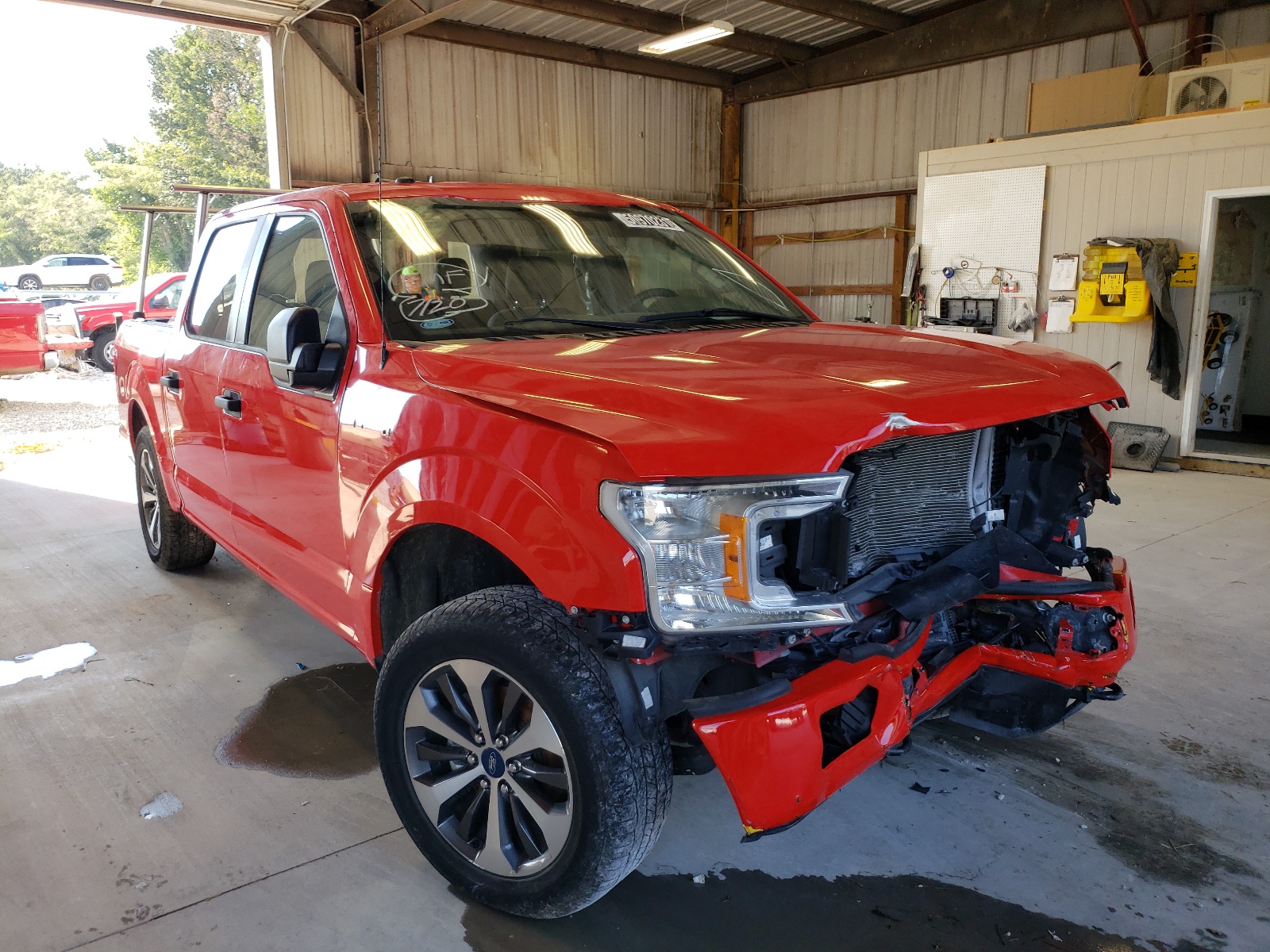 Photo 1 from auction – 2019 FORD F150 SUPER with VIN 1FTEW1EP4KKF02064