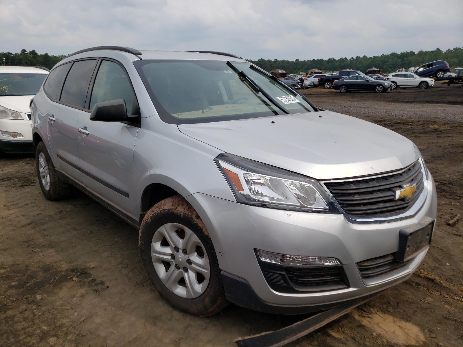 CHEVROLET TRAVERSE L 2015 with VIN 1GNKVFKD3FJ320520 - Photo from auction