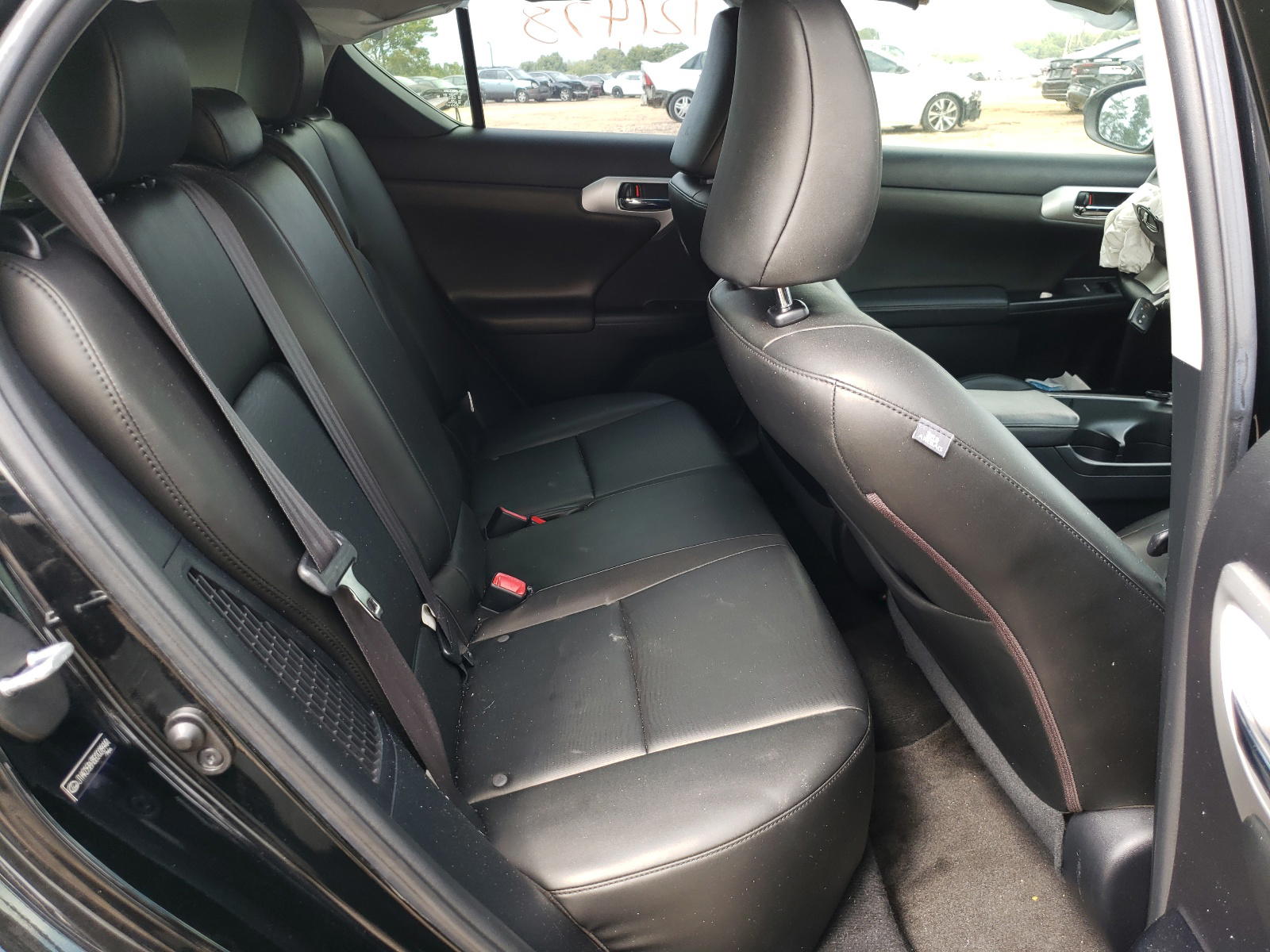Photo 6 from auction – 2011 LEXUS CT 200 with VIN JTHKD5BH3B2028944