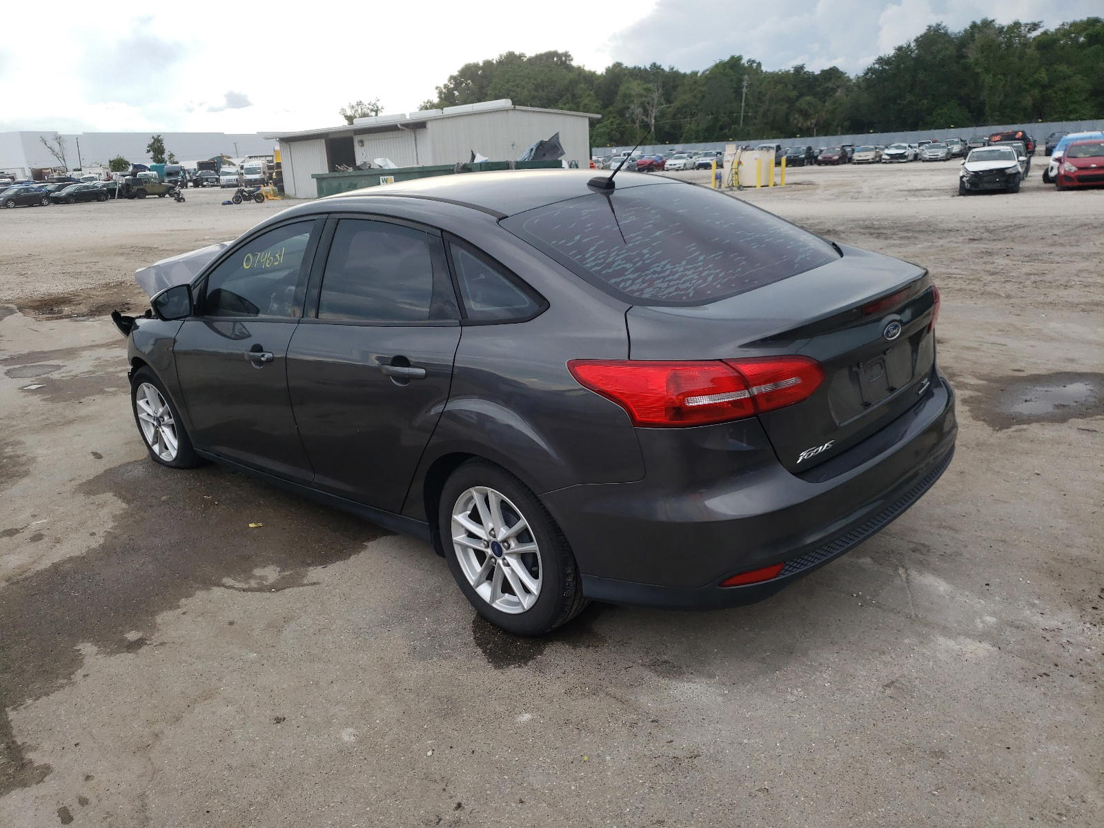 Photo 3 from auction – 2015 FORD FOCUS SE with VIN 1FADP3F25FL379629