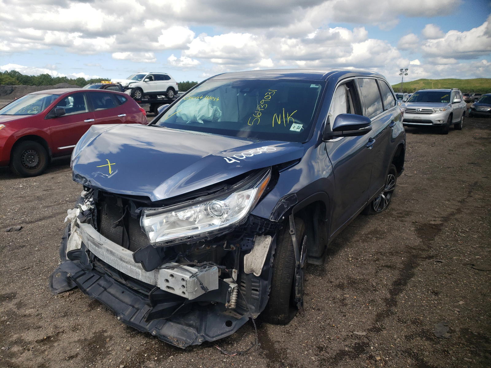 Photo 2 from auction – 2017 TOYOTA HIGHLANDER with VIN 5TDBZRFH9HS400454