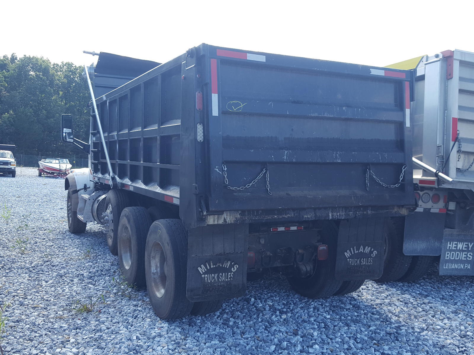 Photo 3 from auction – 2017 PETERBILT 567 with VIN 1NPCXPEX4HD360571