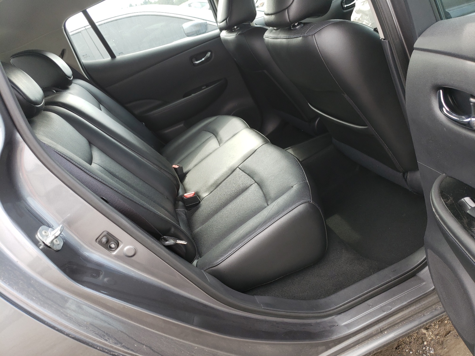 Photo 6 from auction – 2015 NISSAN LEAF S with VIN 1N4AZ0CP1FC315387