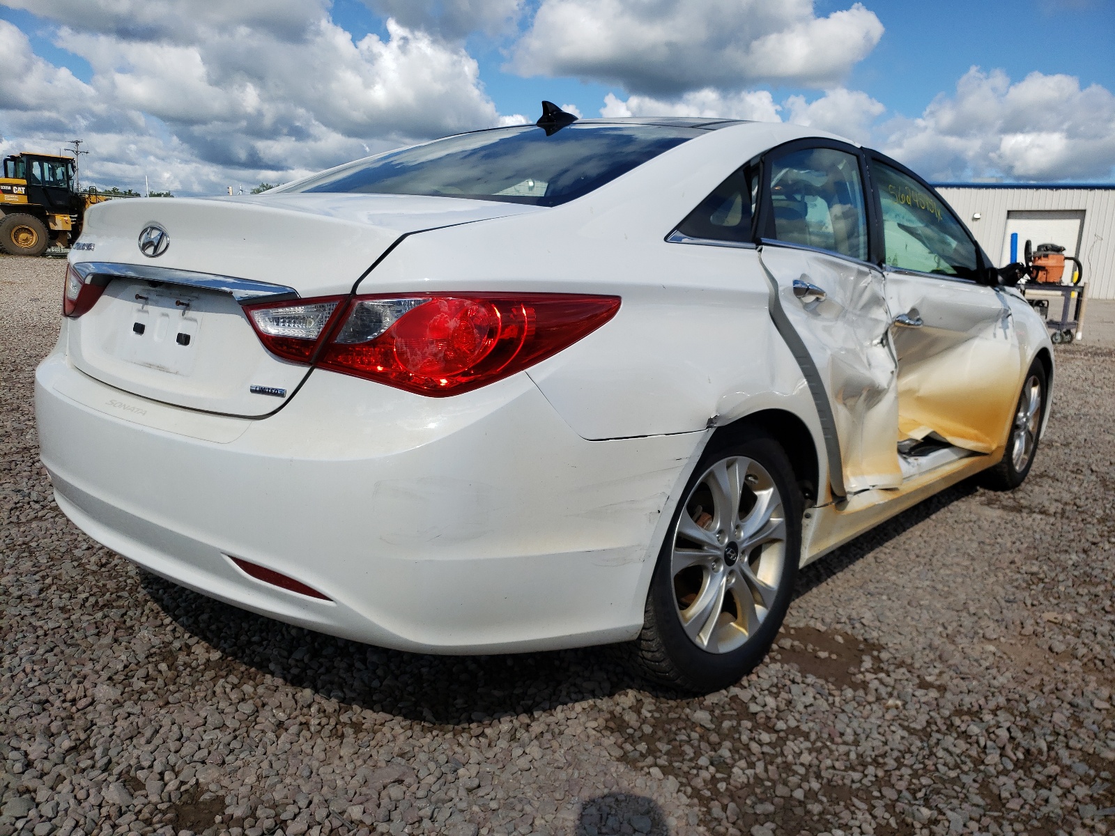 Photo 4 from auction – 2013 HYUNDAI SONATA SE with VIN 5NPEC4AC9DH629522