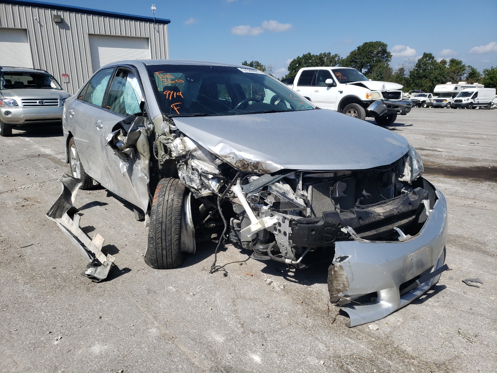 Photo 1 from auction – 2012 TOYOTA CAMRY BASE with VIN 4T1BF1FK1CU029117