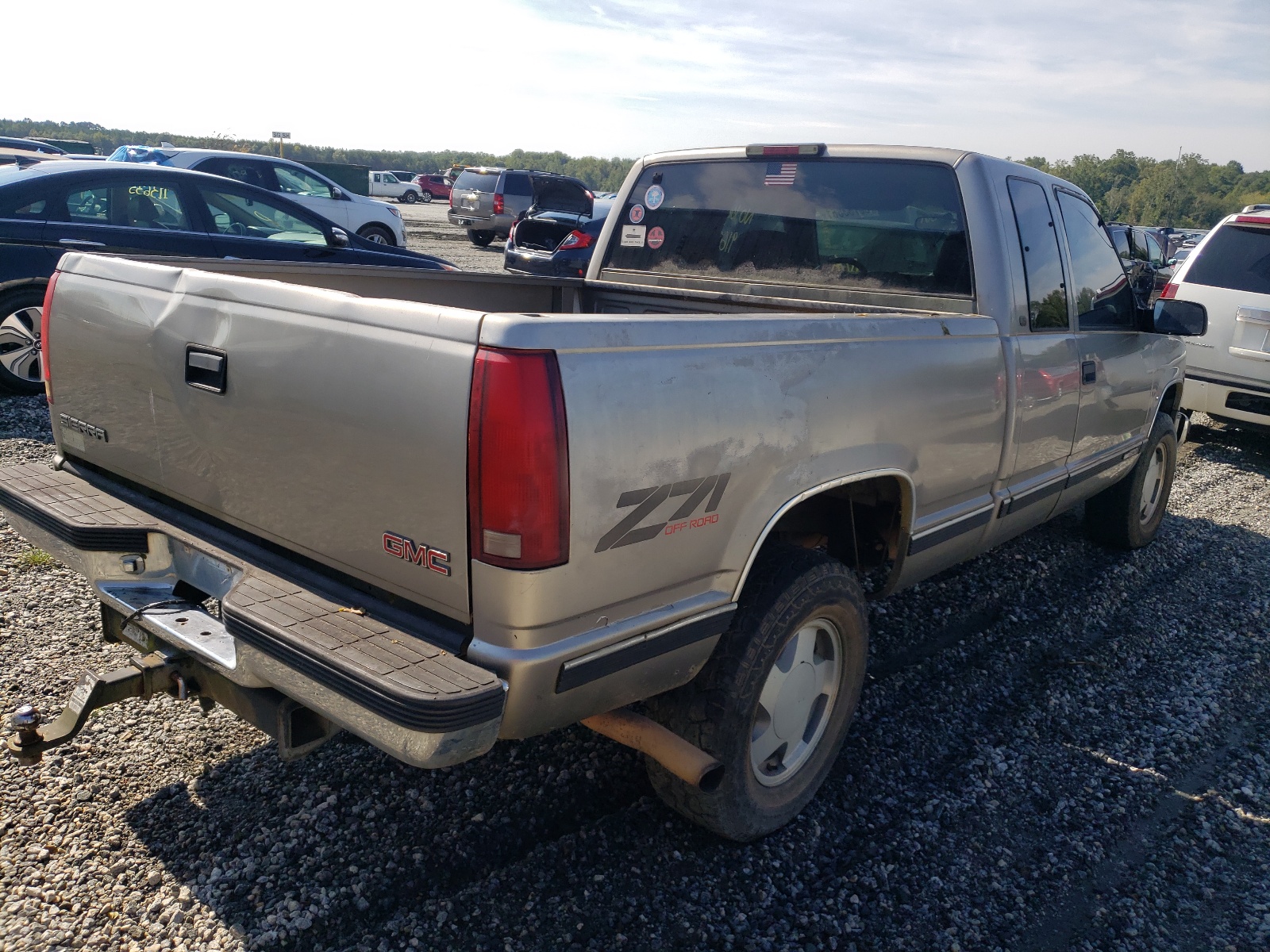 Photo 4 from auction – 1998 GMC SIERRA K15 with VIN 2GTEK19R9W1556991