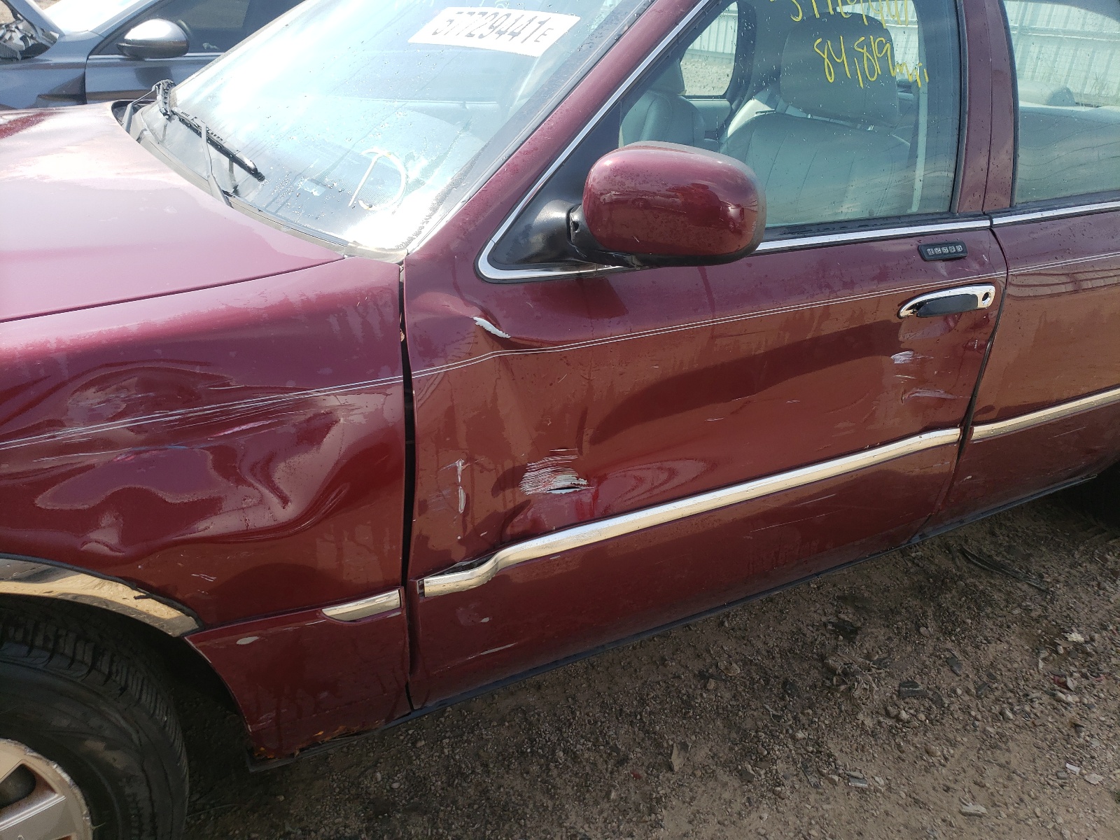 Photo 9 from auction – 2005 MERCURY GRAND MARQ with VIN 2MEFM75W35X609398