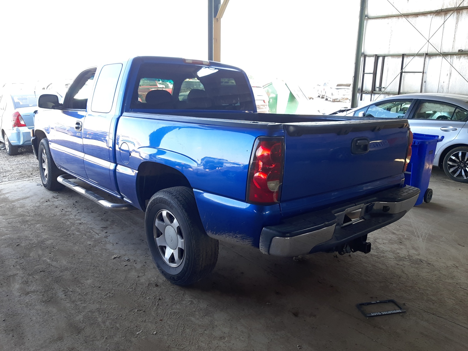 Photo 3 from auction – 2006 CHEVROLET SILVERADO with VIN 1GCEK19T86Z236760