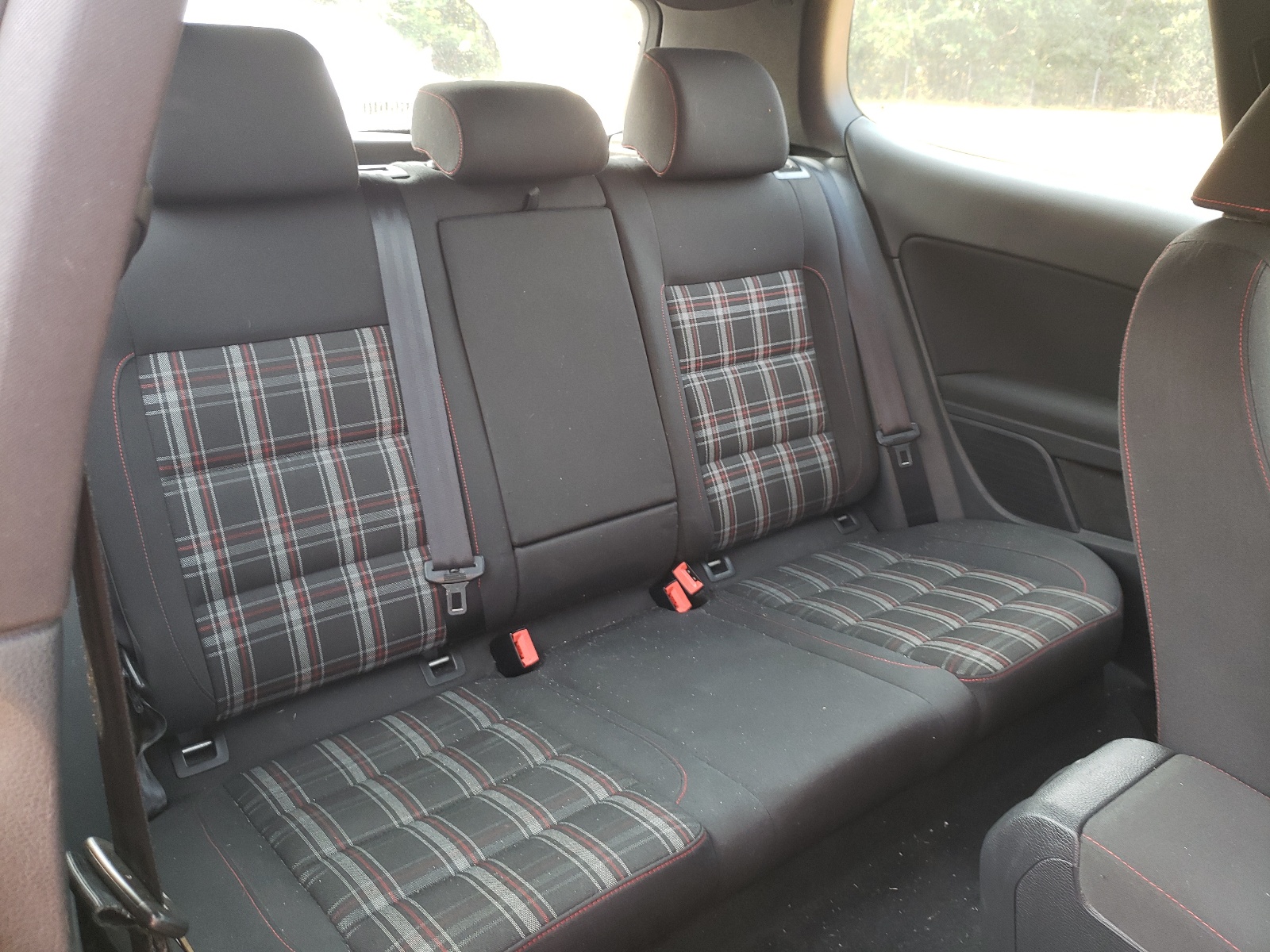 Photo 6 from auction – 2011 VOLKSWAGEN GTI with VIN WVWEV7AJ3BW042170