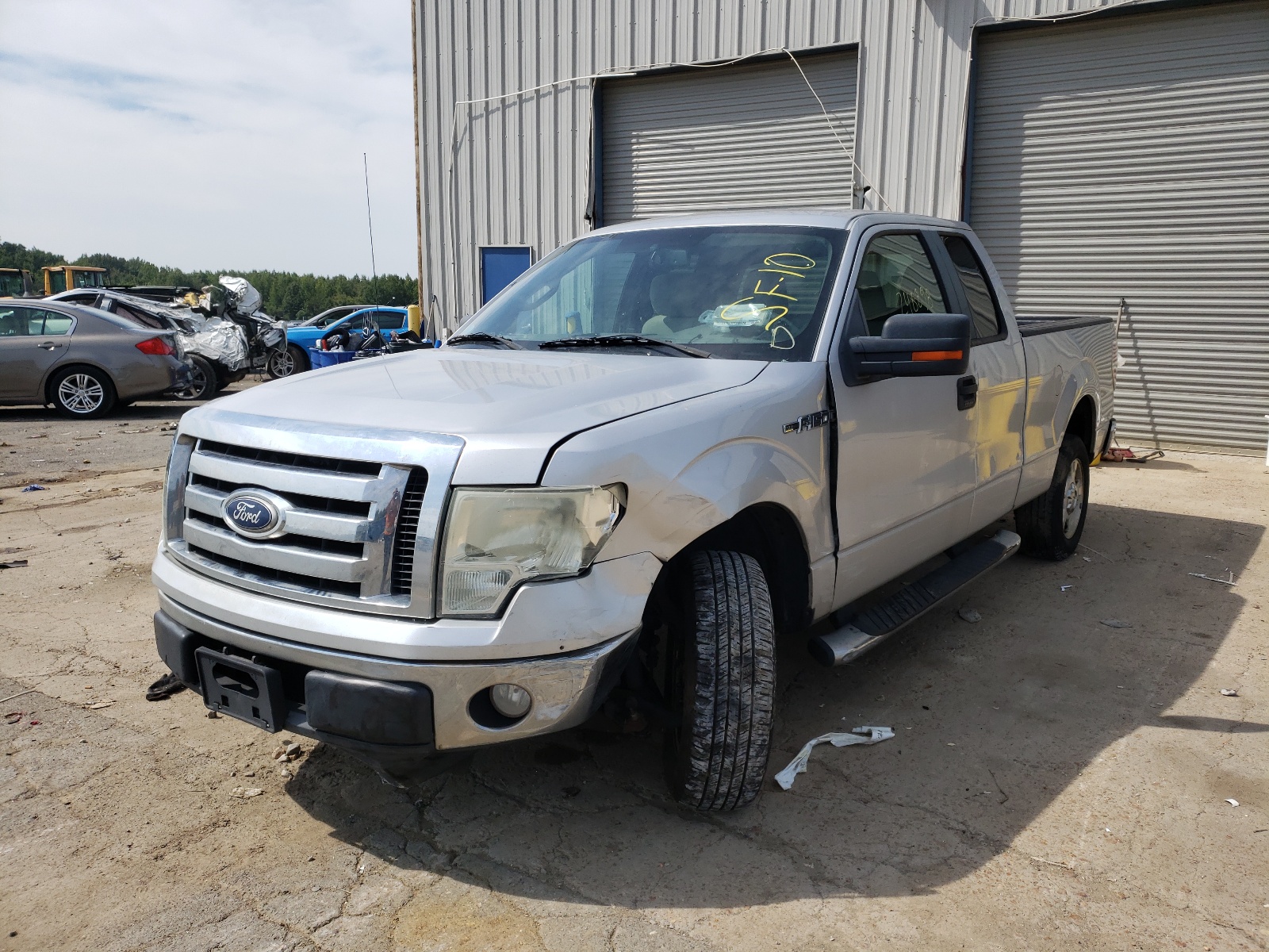 Photo 2 from auction – 2010 FORD F150 SUPER with VIN 1FTEX1C85AFA76658