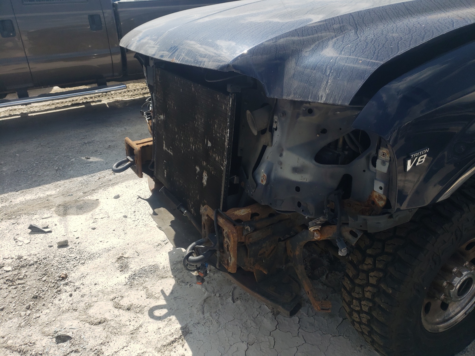 Photo 9 from auction – 2002 FORD F250 SUPER with VIN 3FTNW21L52MA23296