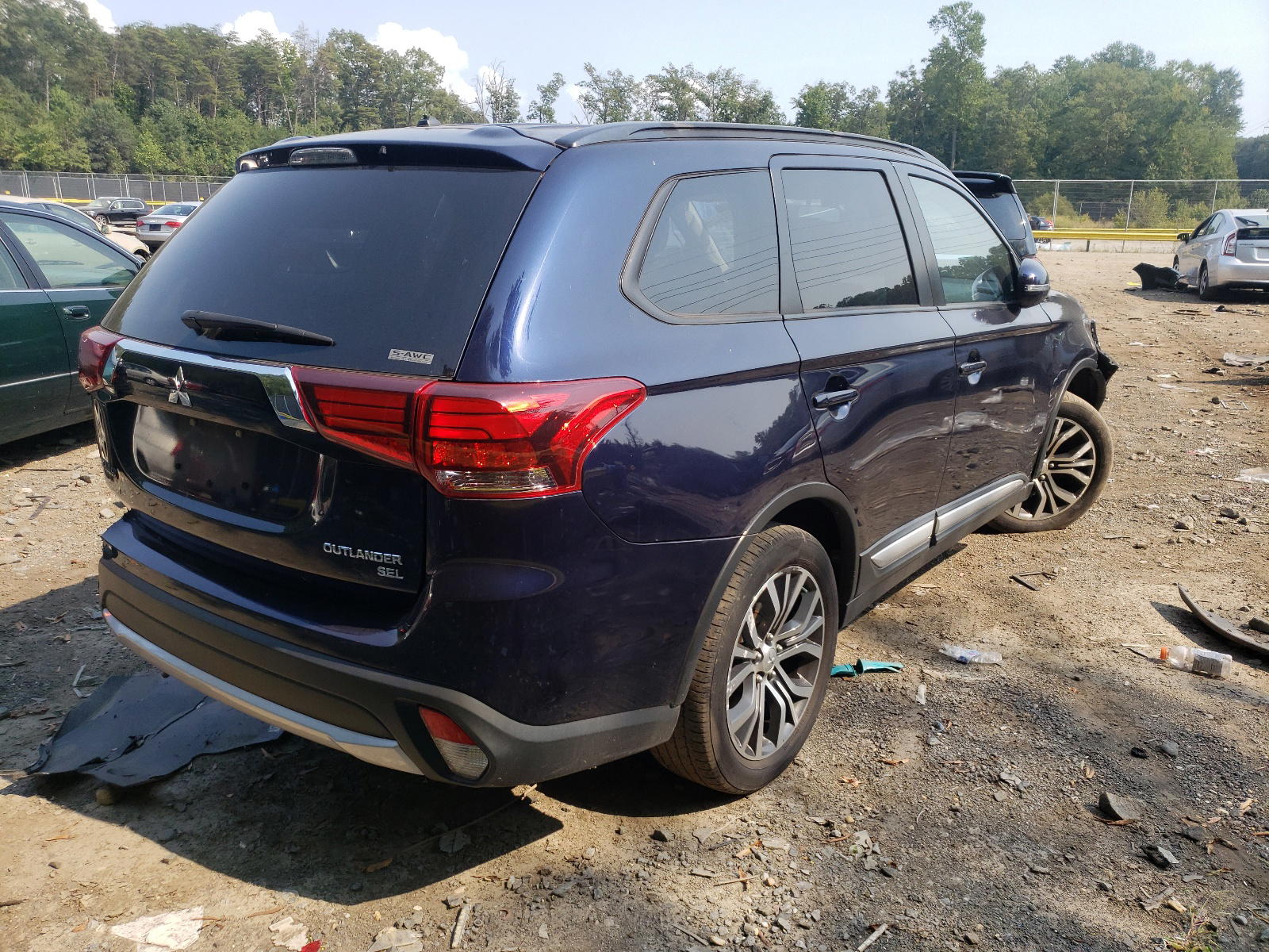 Photo 4 from auction – 2016 MITSUBISHI OUTLANDER with VIN JA4AZ3A34GZ064465