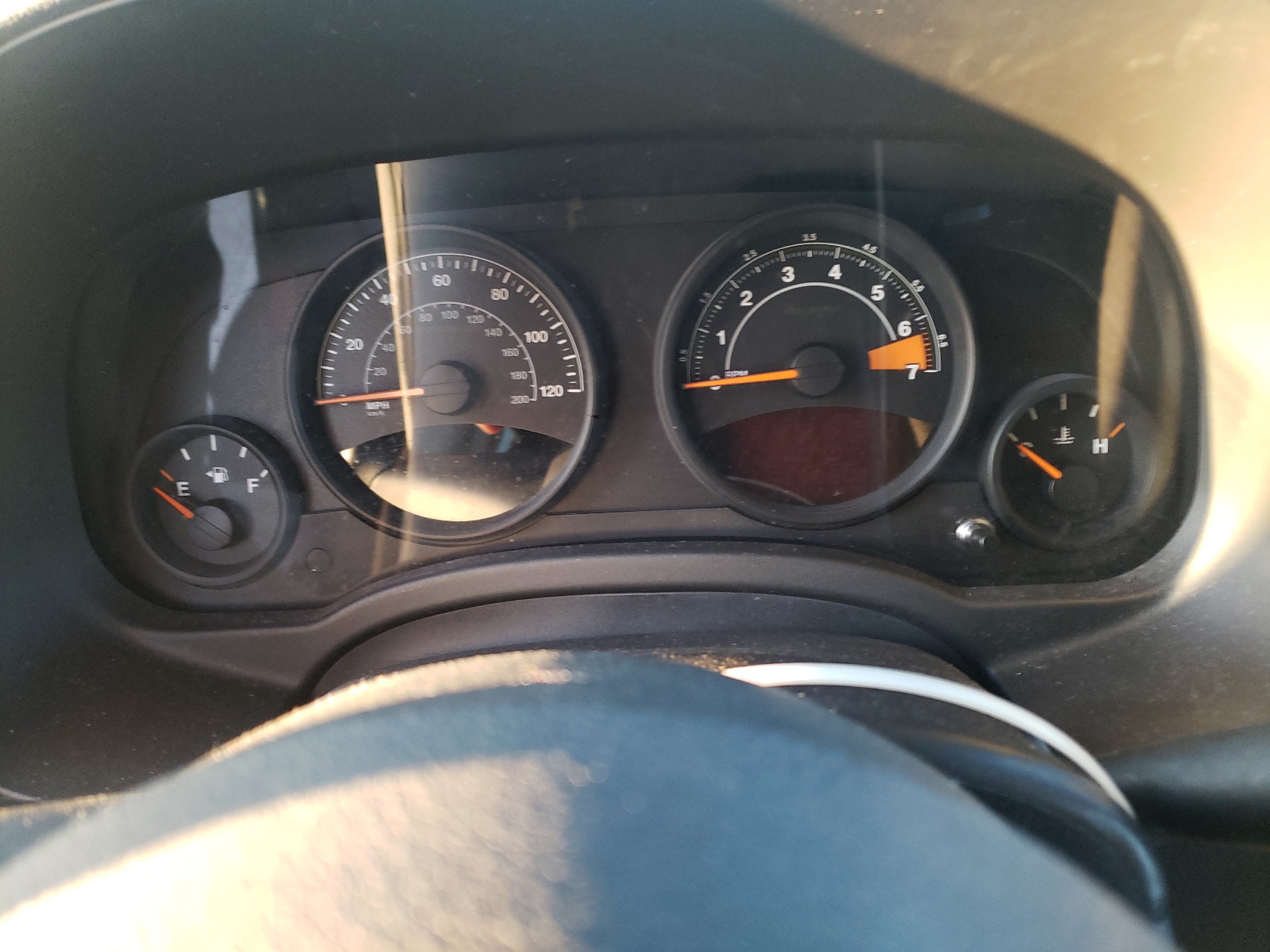 Photo 8 from auction – 2014 JEEP PATRIOT SP with VIN 1C4NJRBB6ED660789