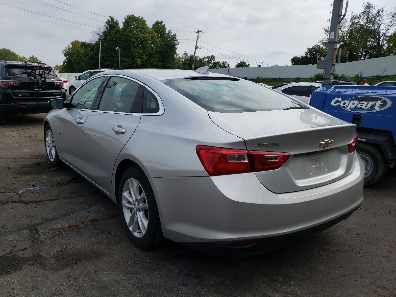 Photo 3 from auction – 2018 CHEVROLET MALIBU LT with VIN 1G1ZD5ST4JF112372
