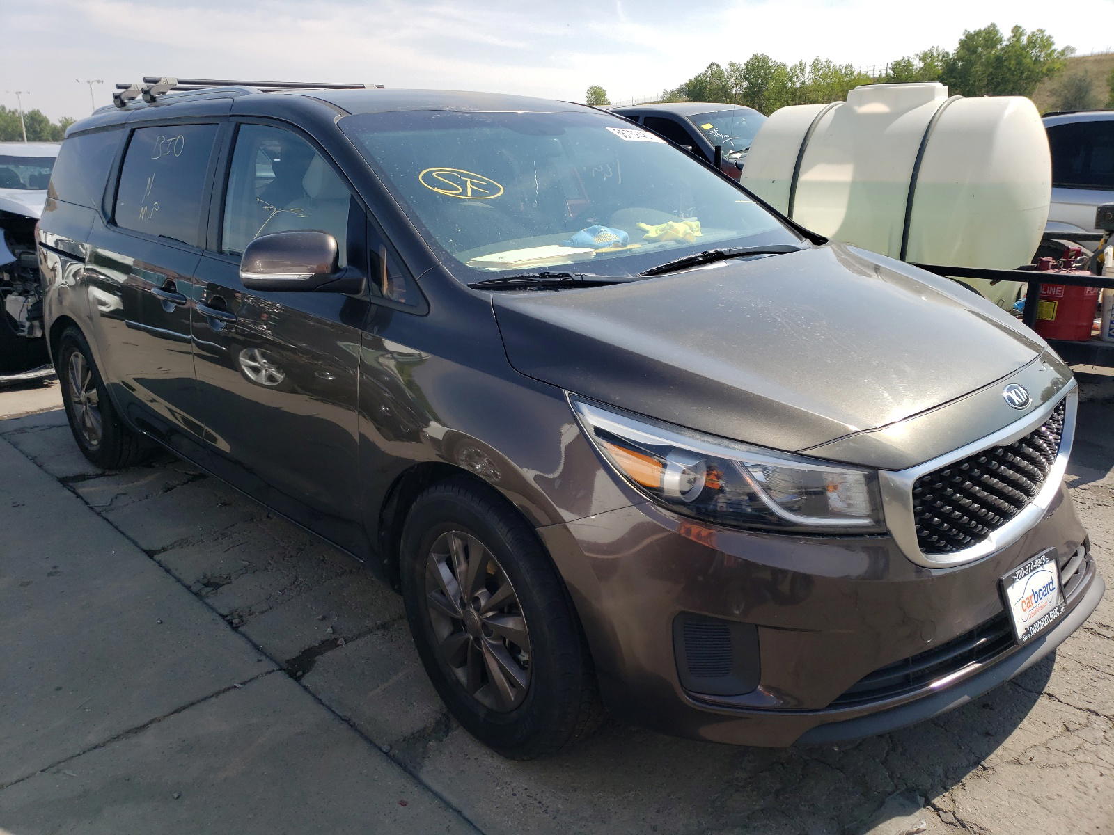 KIA SEDONA LX 2016 with VIN KNDMB5C10G6190841 - Photo from auction