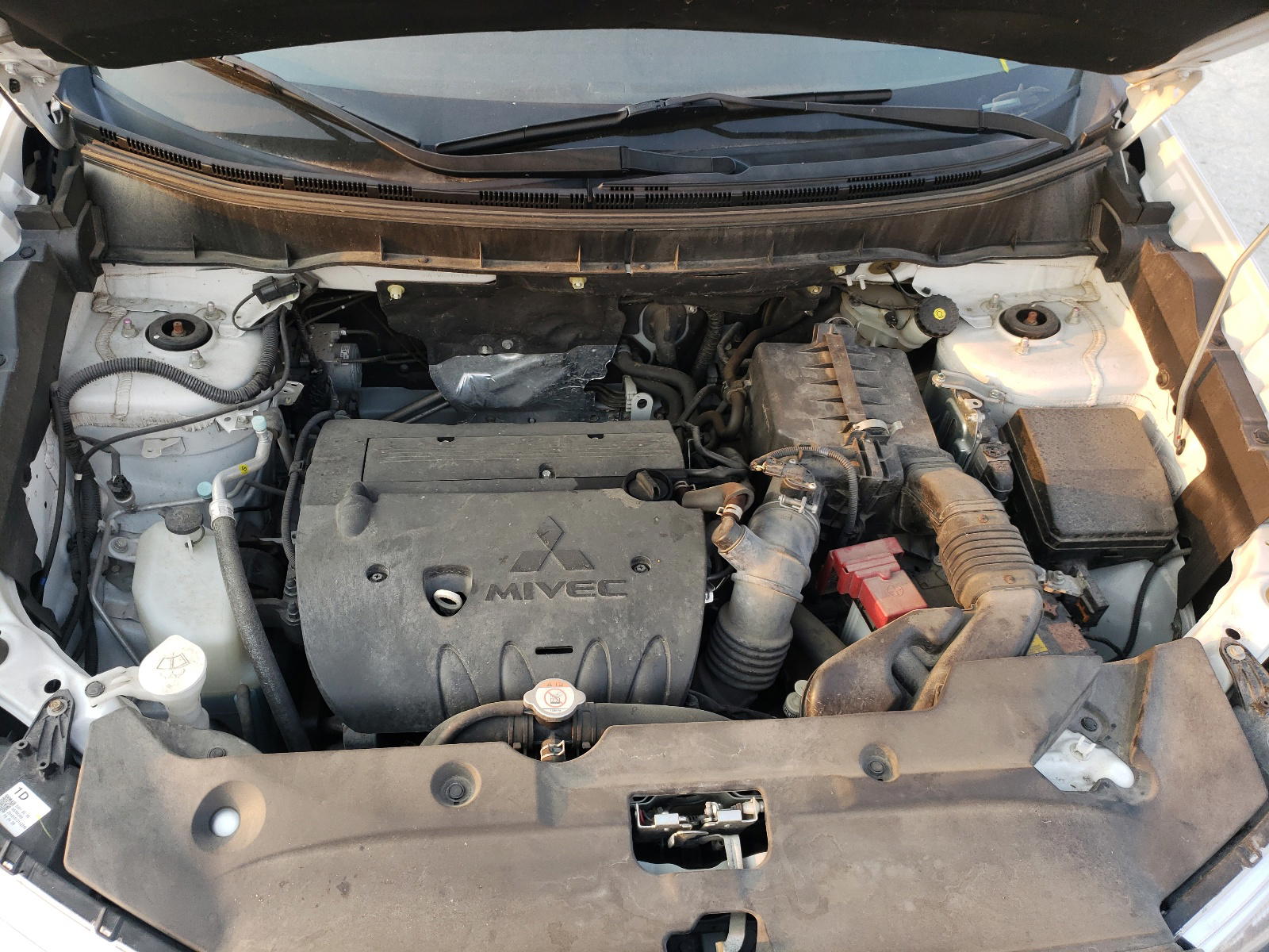 Photo 7 from auction – 2016 MITSUBISHI OUTLANDER with VIN JA4AP3AU8GZ041141