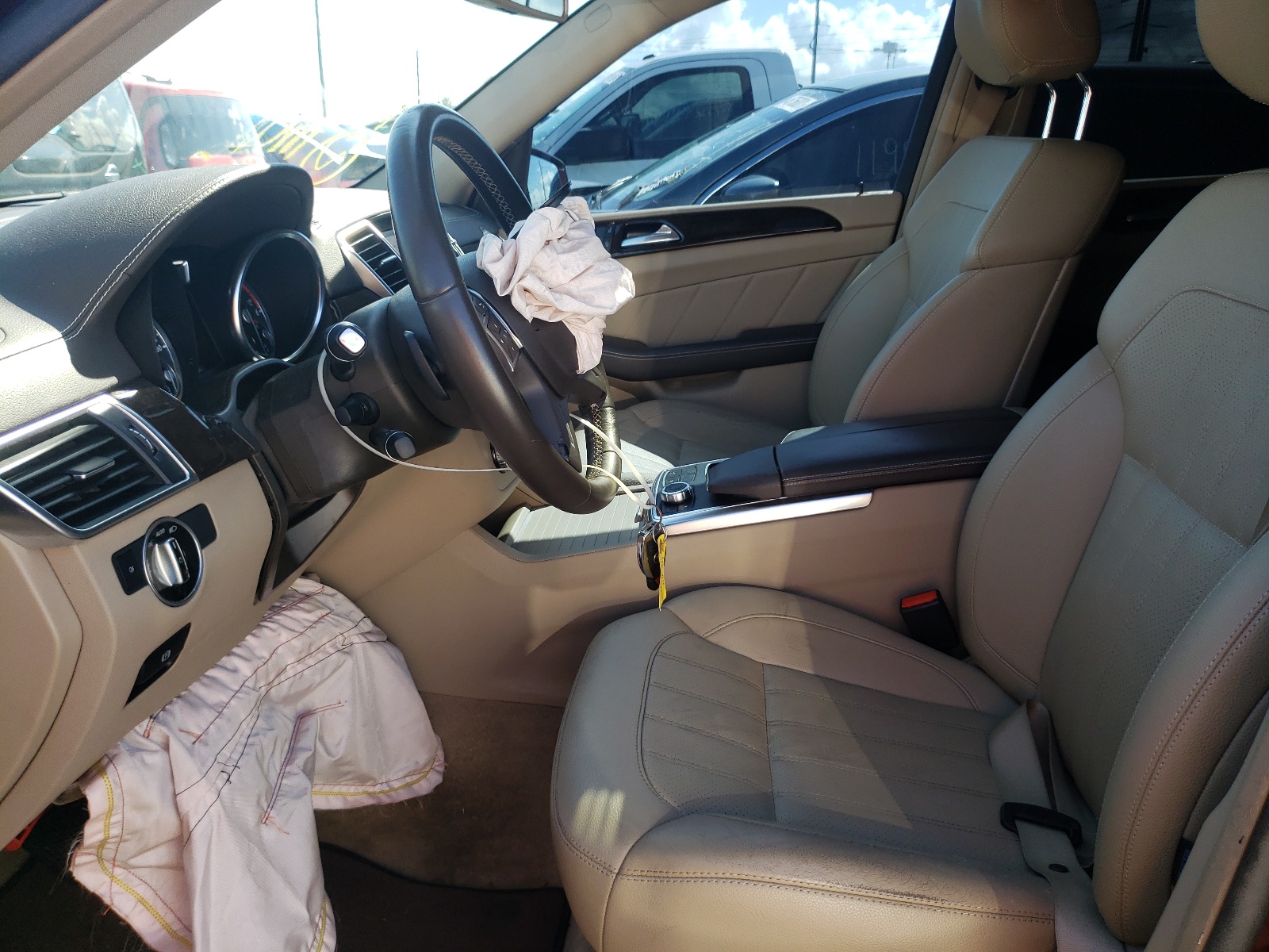 Photo 5 from auction – 2015 MERCEDES-BENZ GL 350 BLU with VIN 4JGDF2EE2FA447752
