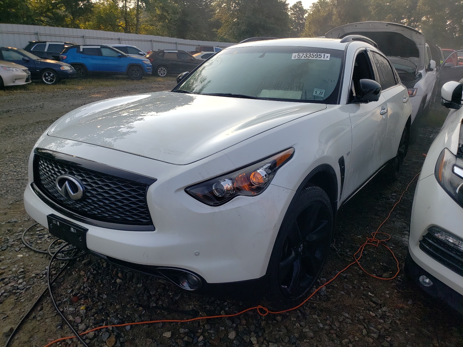 Photo 2 from auction – 2017 INFINITI QX70 with VIN JN8CS1MW6HM412041