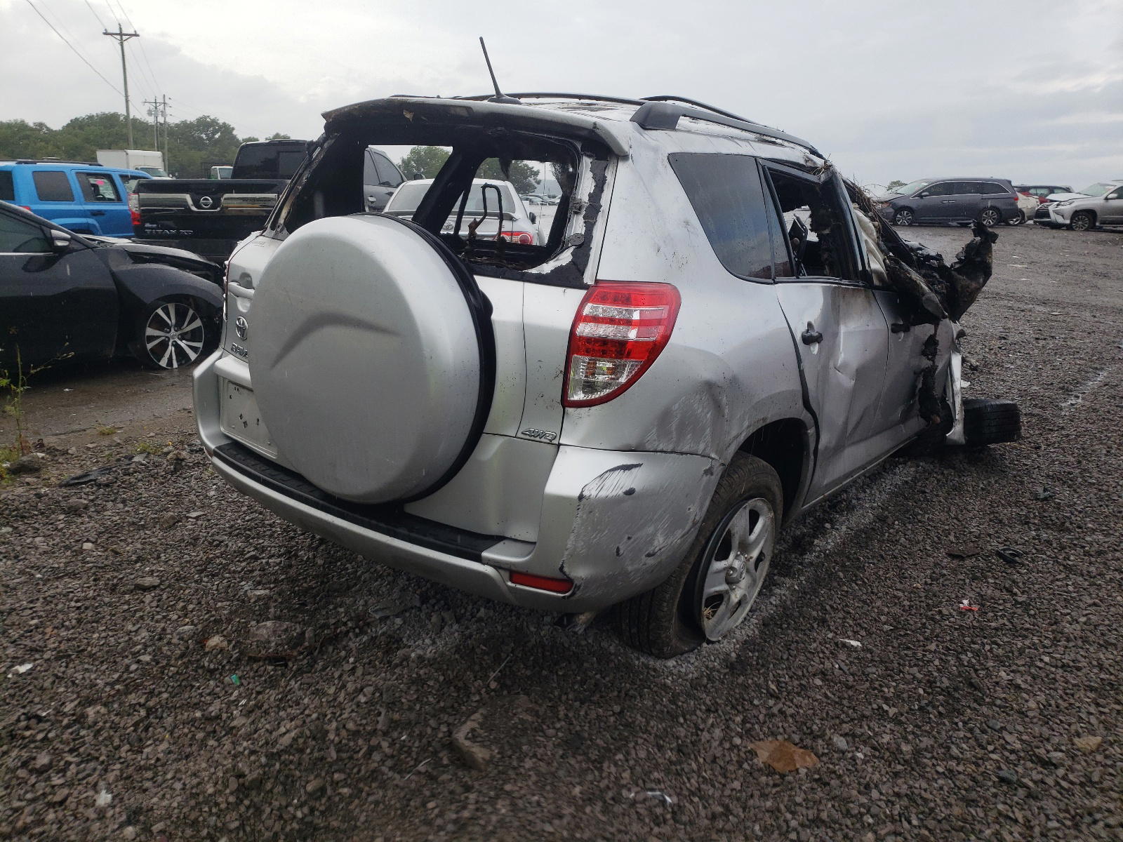 Photo 4 from auction – 2012 TOYOTA RAV4 with VIN 2T3BF4DV3CW266276