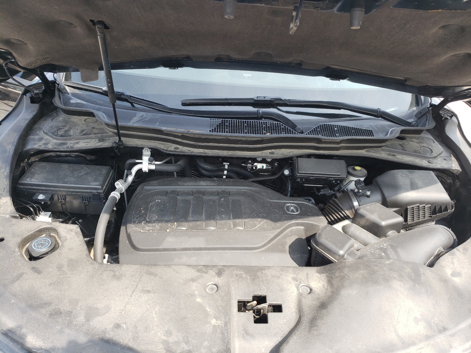 Photo 7 from auction – 2017 ACURA MDX with VIN 5J8YD4H30HL004784