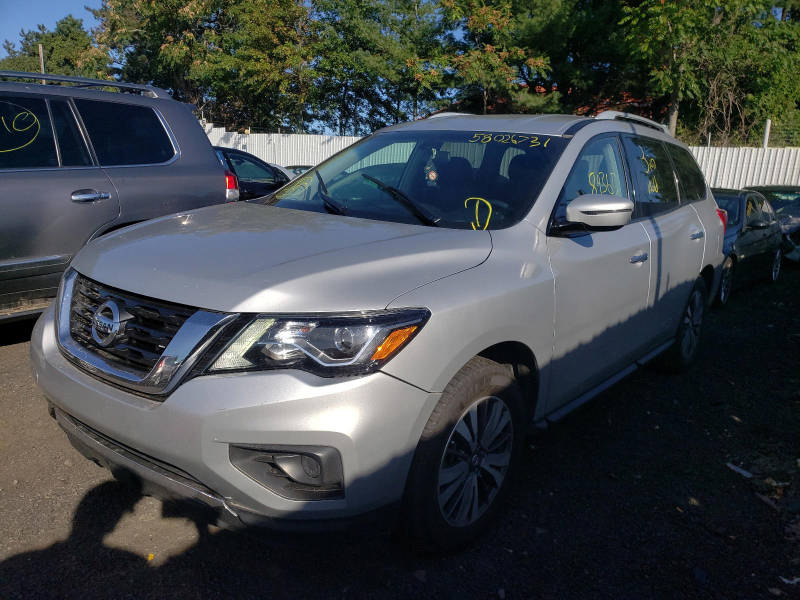 Photo 2 from auction – 2017 NISSAN PATHFINDER with VIN 5N1DR2MN4HC653283