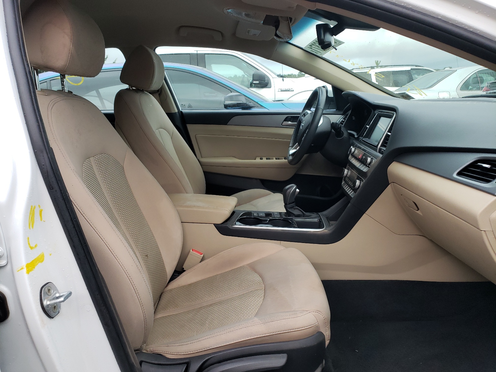 Photo 5 from auction – 2019 HYUNDAI SONATA LIM with VIN 5NPE34AF0KH782927