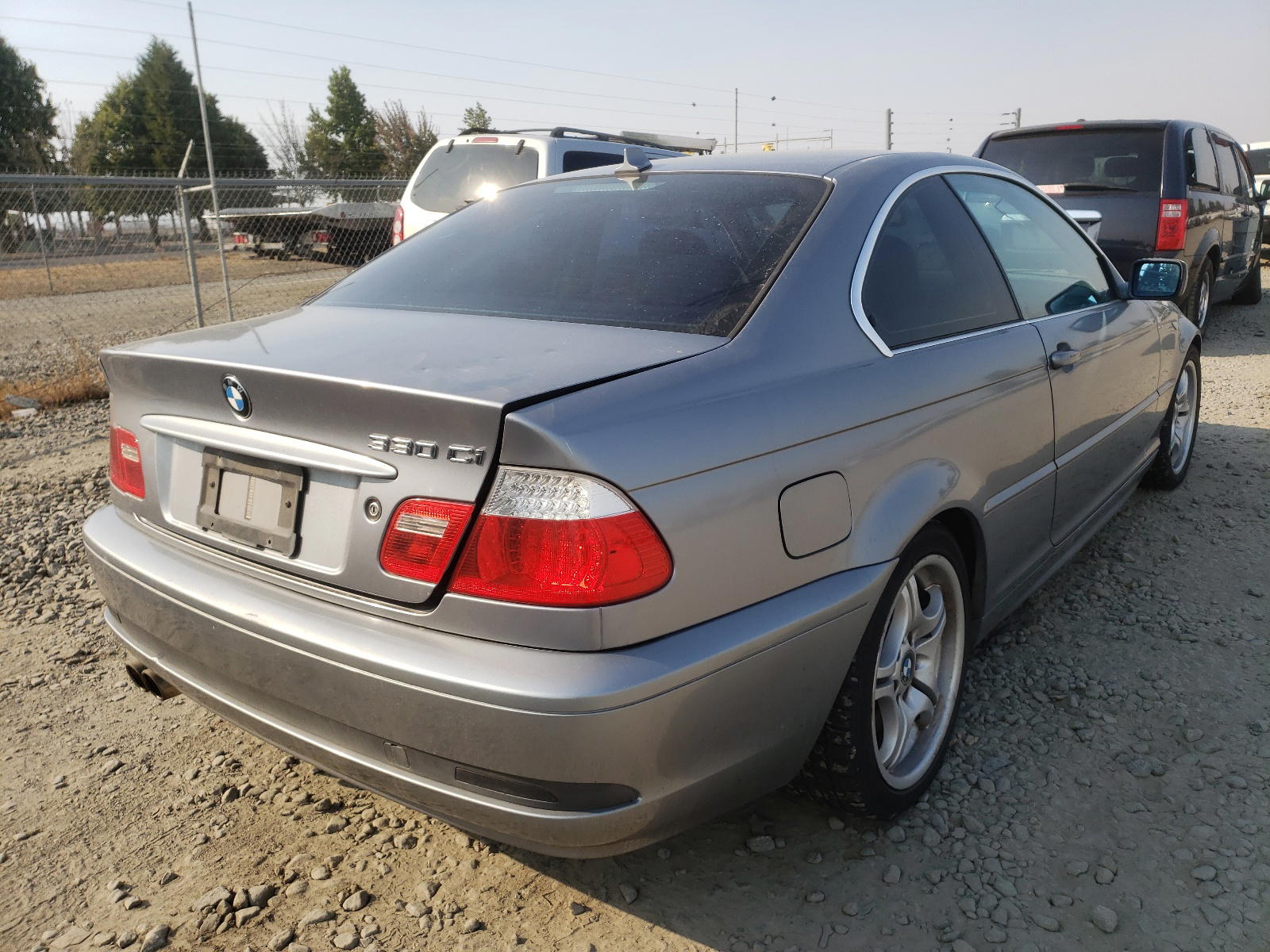 Photo 4 from auction – 2004 BMW 330 CI with VIN WBABD53474PL13274