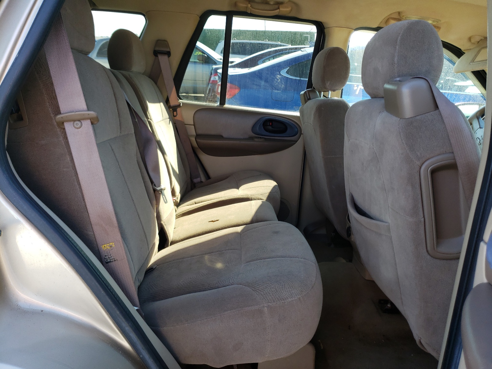 Photo 6 from auction – 2004 CHEVROLET TRAILBLAZE with VIN 1GNDS13S742245507