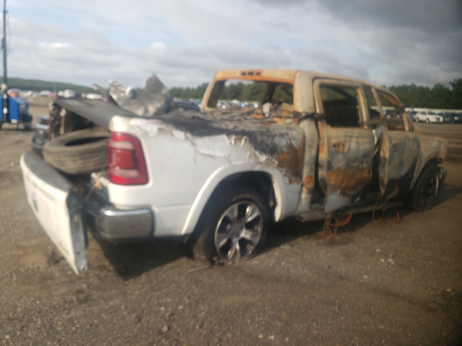 Photo 4 from auction – 2019 RAM 1500 LARAM with VIN 1C6SRFJT9KN760208