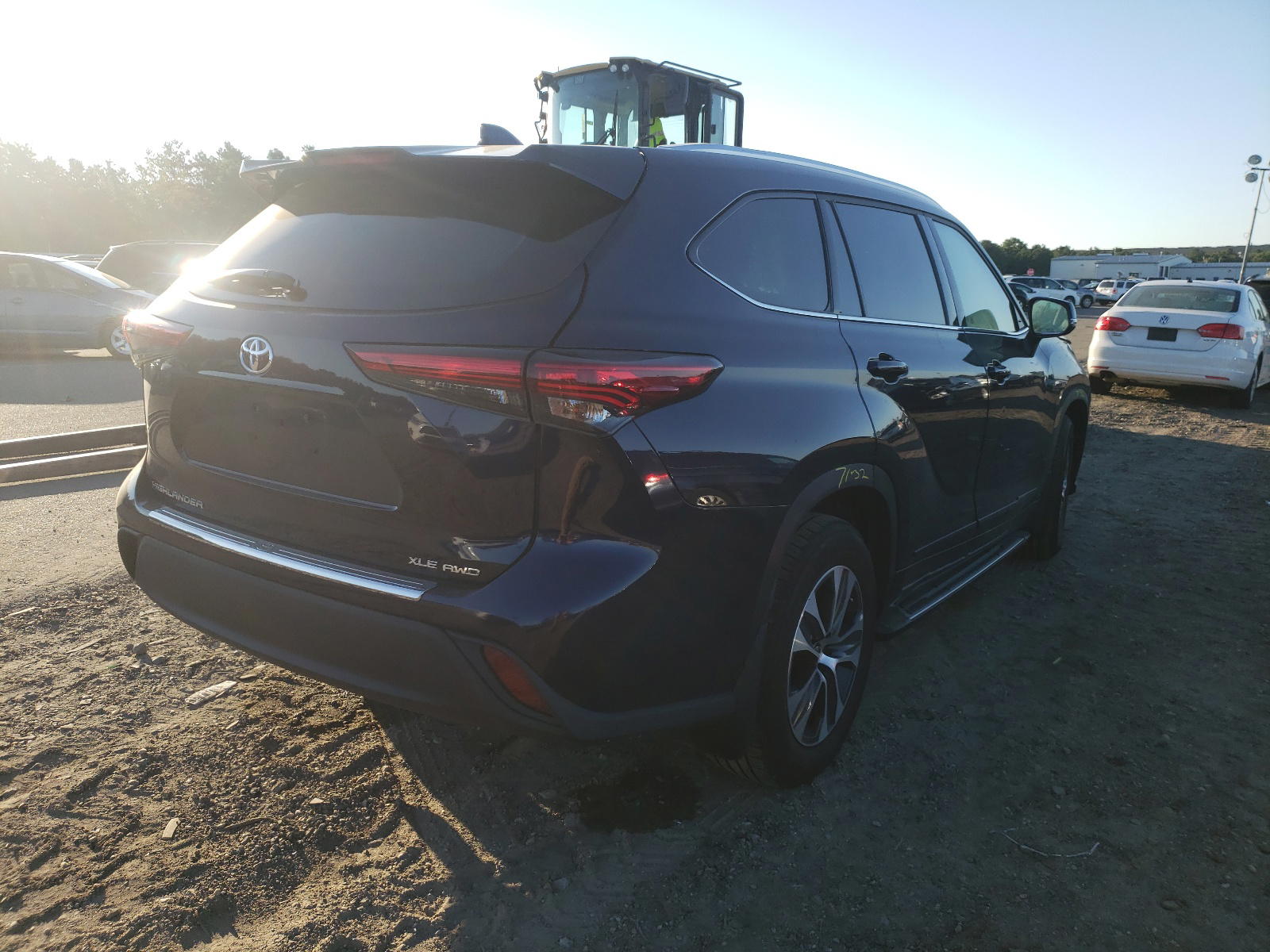 Photo 4 from auction – 2020 TOYOTA HIGHLANDER with VIN 5TDGZRBH7LS046325