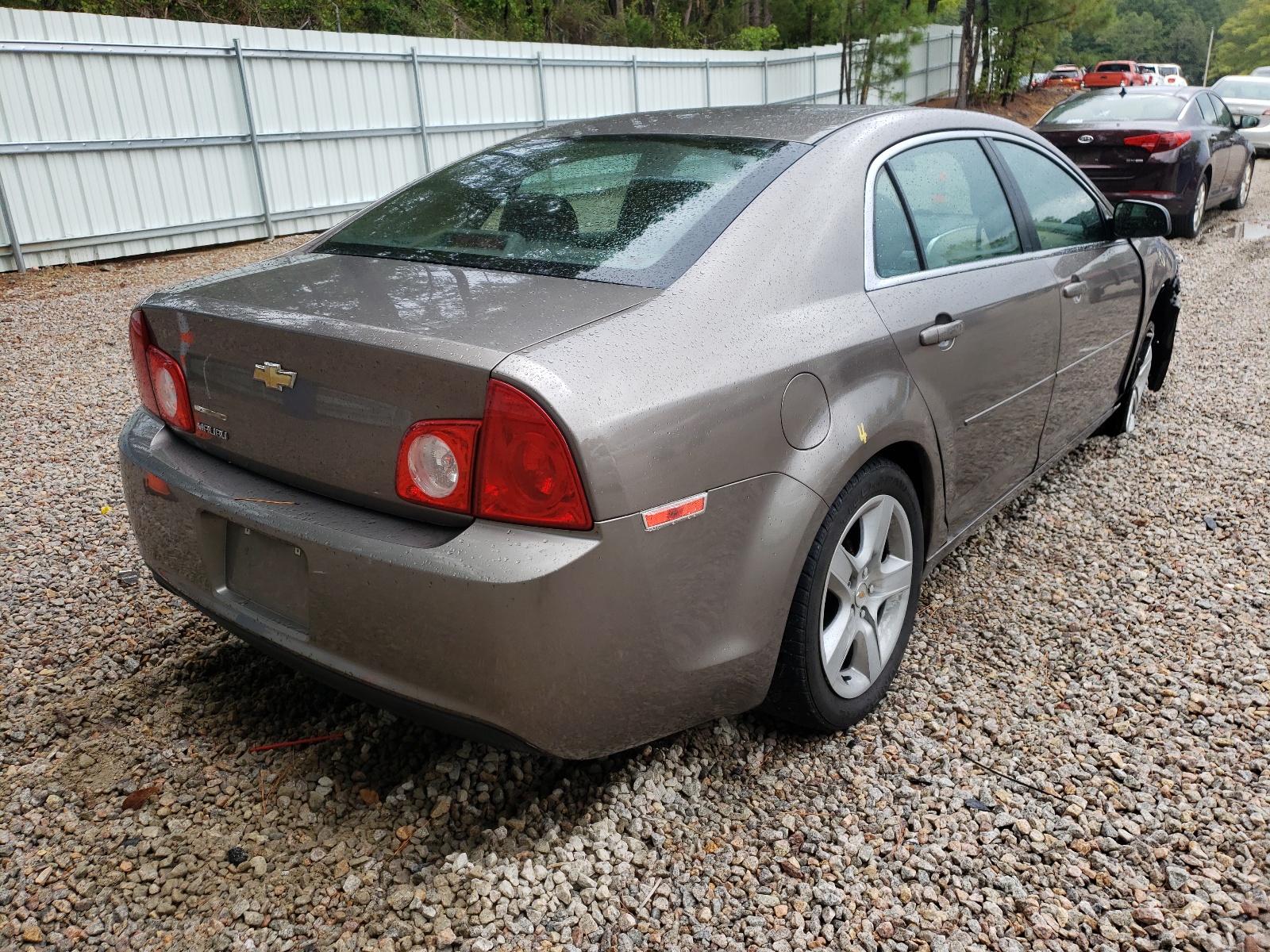 Photo 4 from auction – 2011 CHEVROLET MALIBU LS with VIN 1G1ZA5E12BF325762