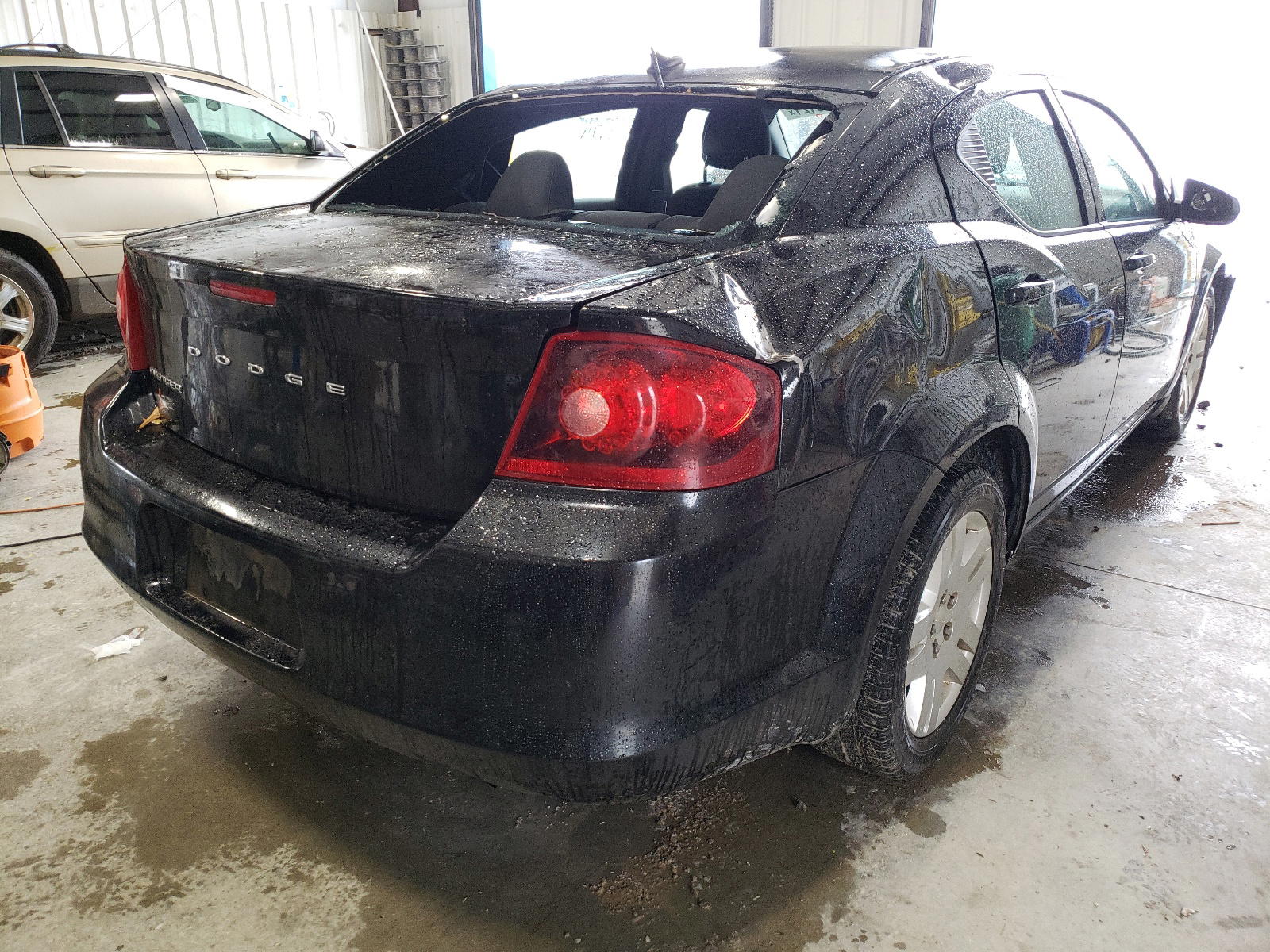 Photo 4 from auction – 2014 DODGE AVENGER SE with VIN 1C3CDZAB4EN203459