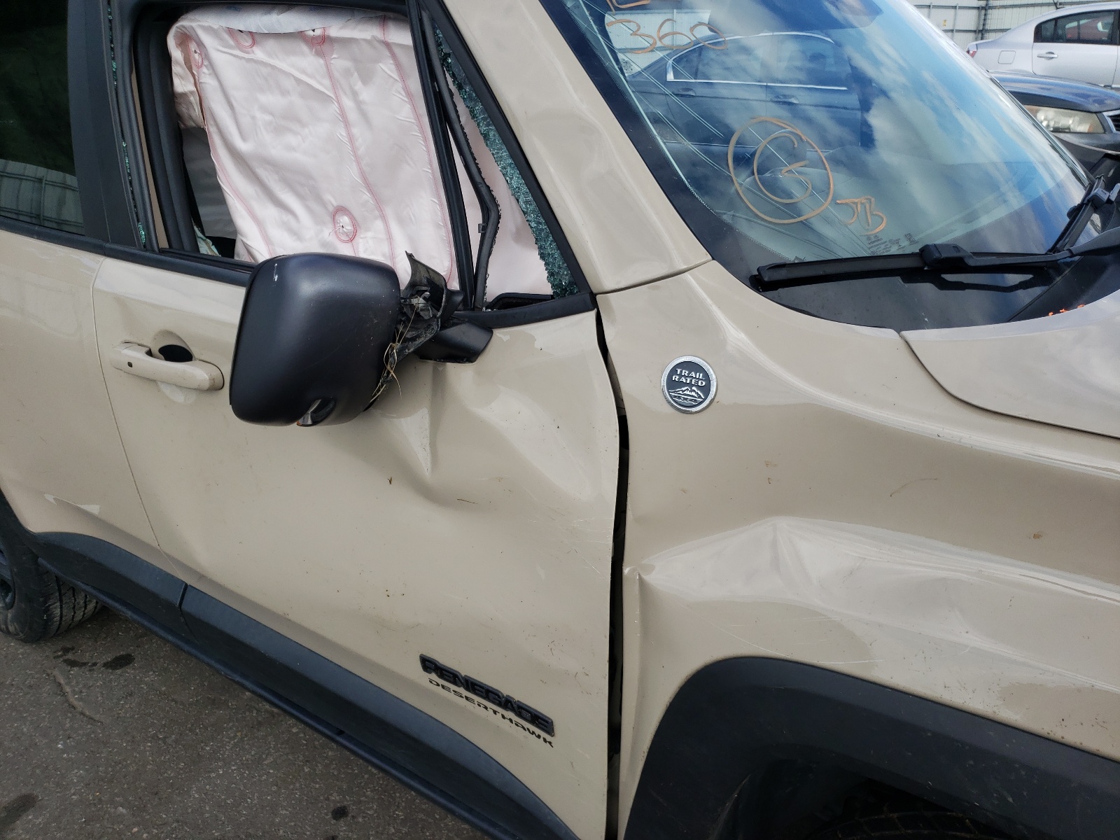 Photo 9 from auction – 2017 JEEP RENEGADE T with VIN ZACCJBCB2HPE89171