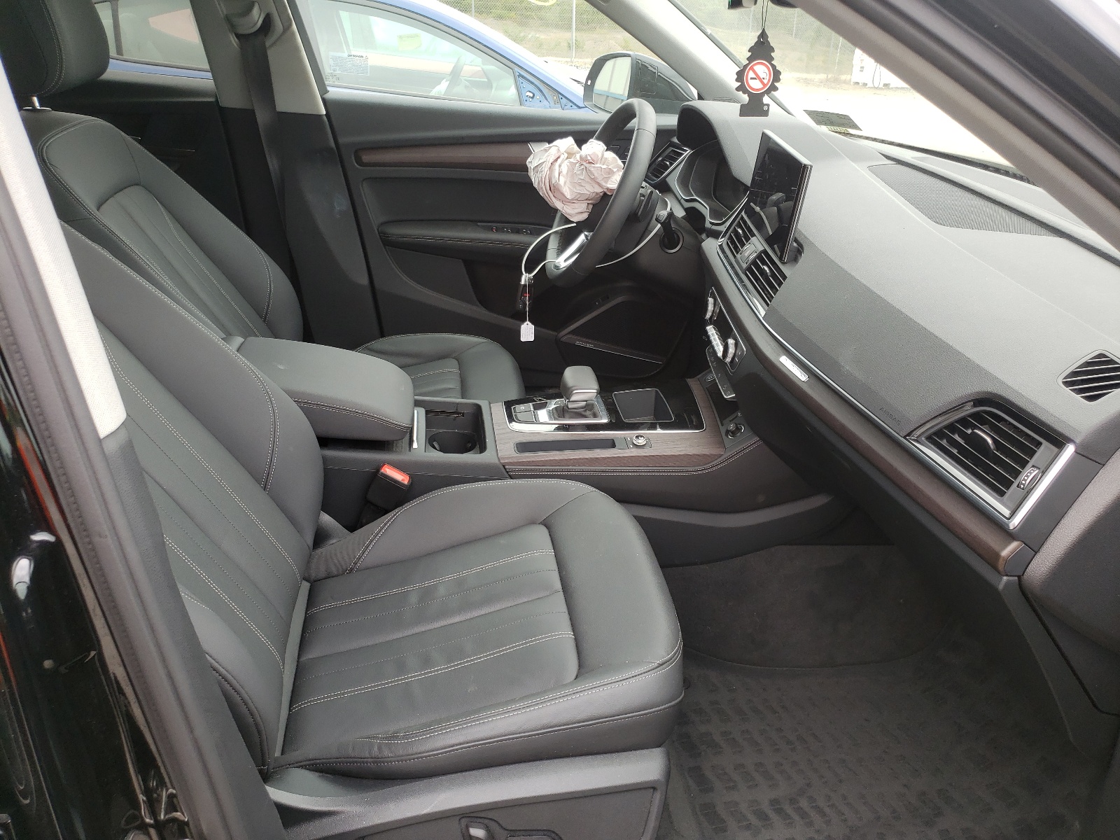 Photo 5 from auction – 2021 AUDI Q5 PREMIUM with VIN WA1BAAFY0M2013117