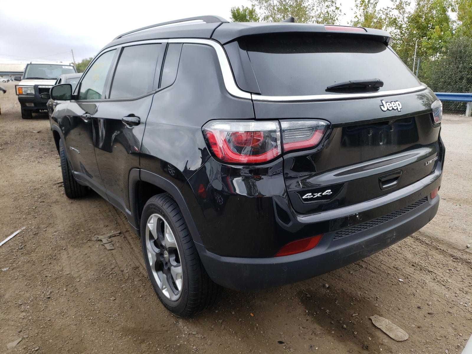 Photo 3 from auction – 2018 JEEP COMPASS LI with VIN 3C4NJDCB5JT341275