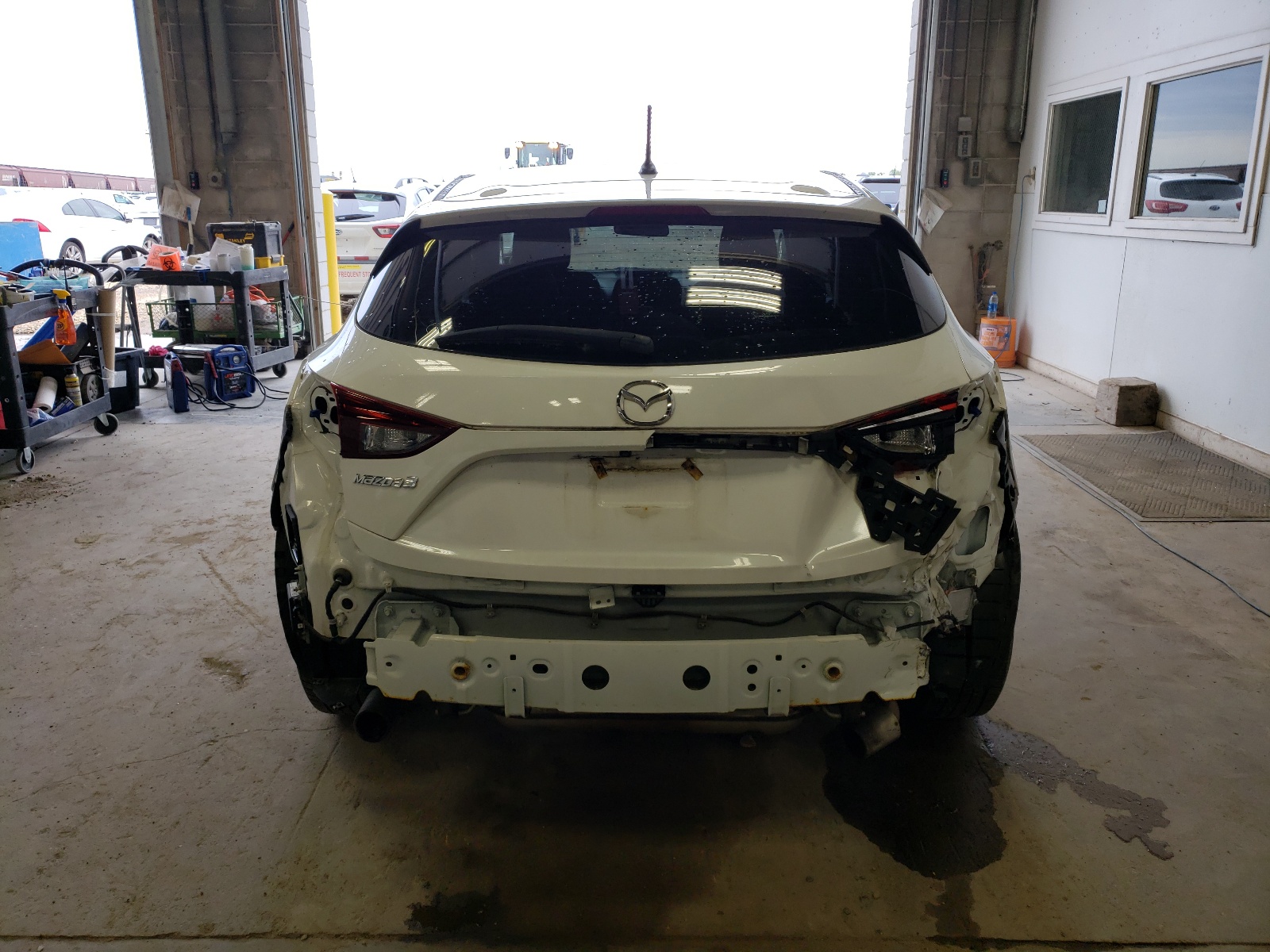 Photo 9 from auction – 2016 MAZDA 3 SPORT with VIN JM1BM1K78G1335170