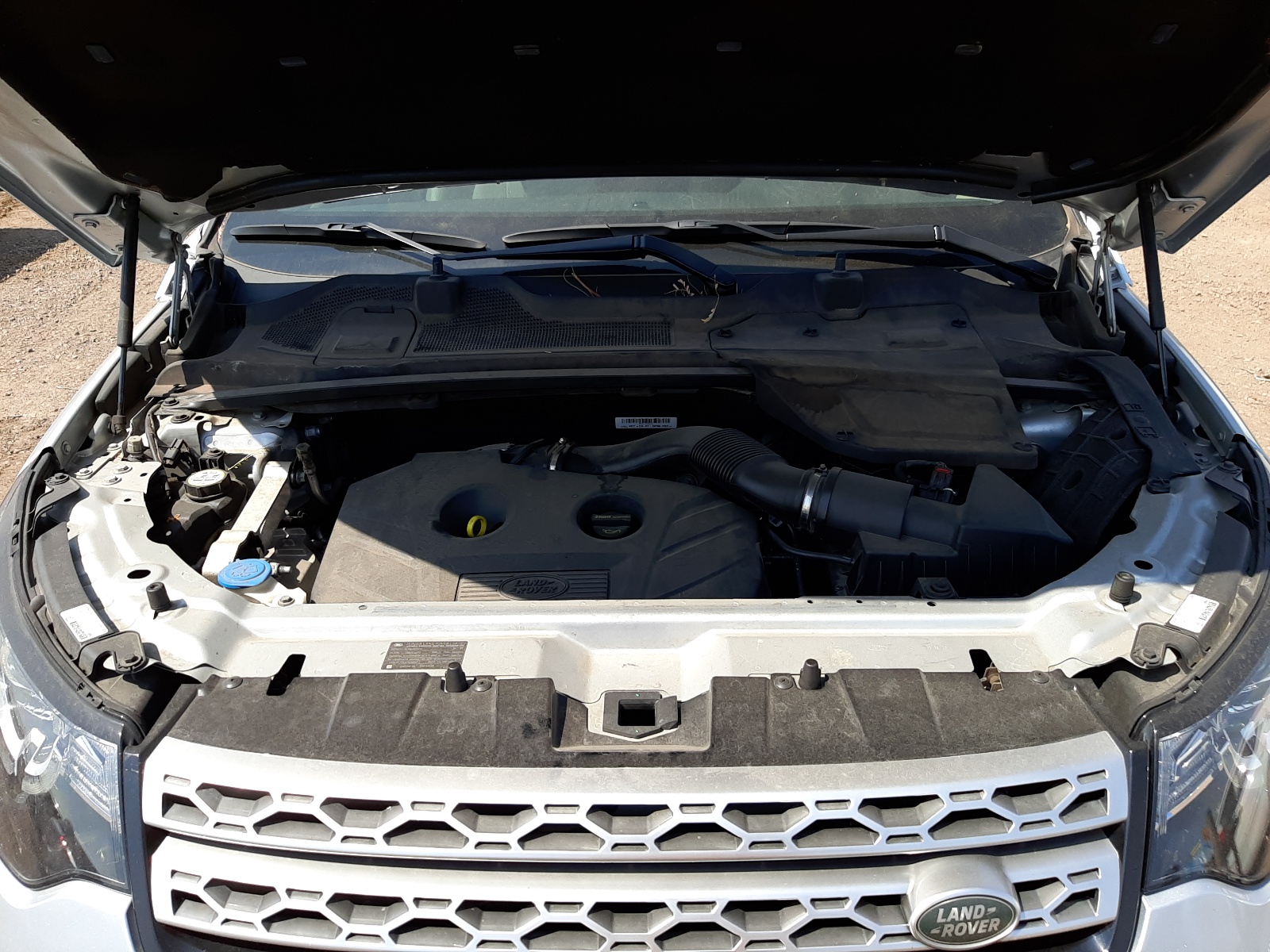 Photo 7 from auction – 2016 LAND ROVER DISCOVERY with VIN SALCR2BG6GH578116