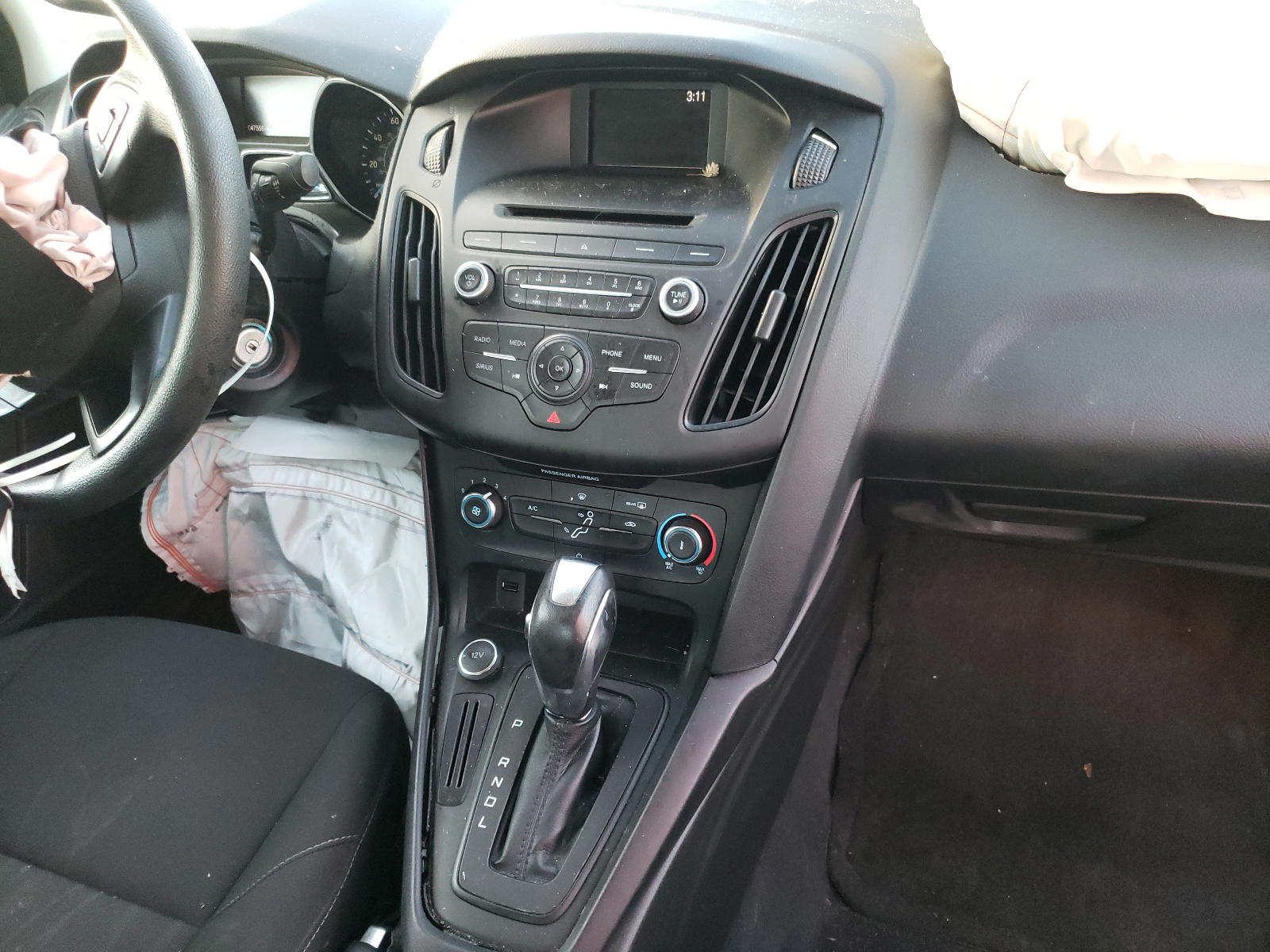 Photo 9 from auction – 2016 FORD FOCUS SE with VIN 1FADP3F28GL389461