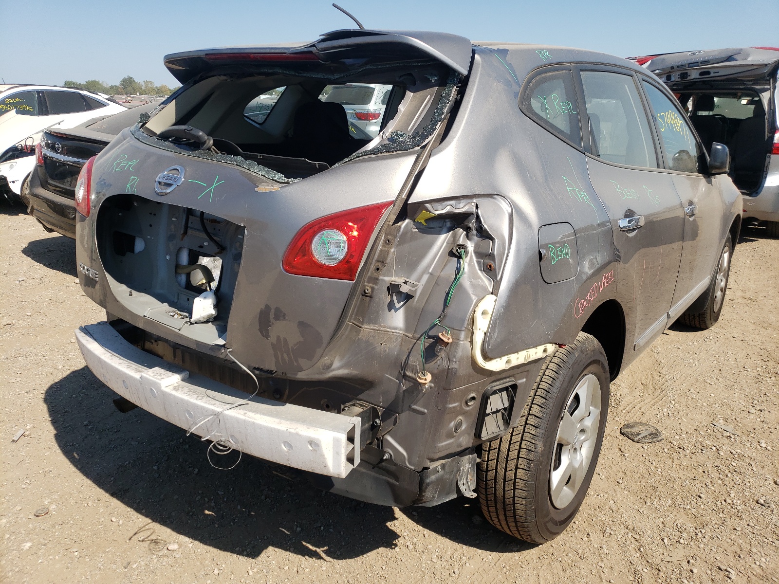 Photo 4 from auction – 2011 NISSAN ROGUE S with VIN JN8AS5MT8BW577363