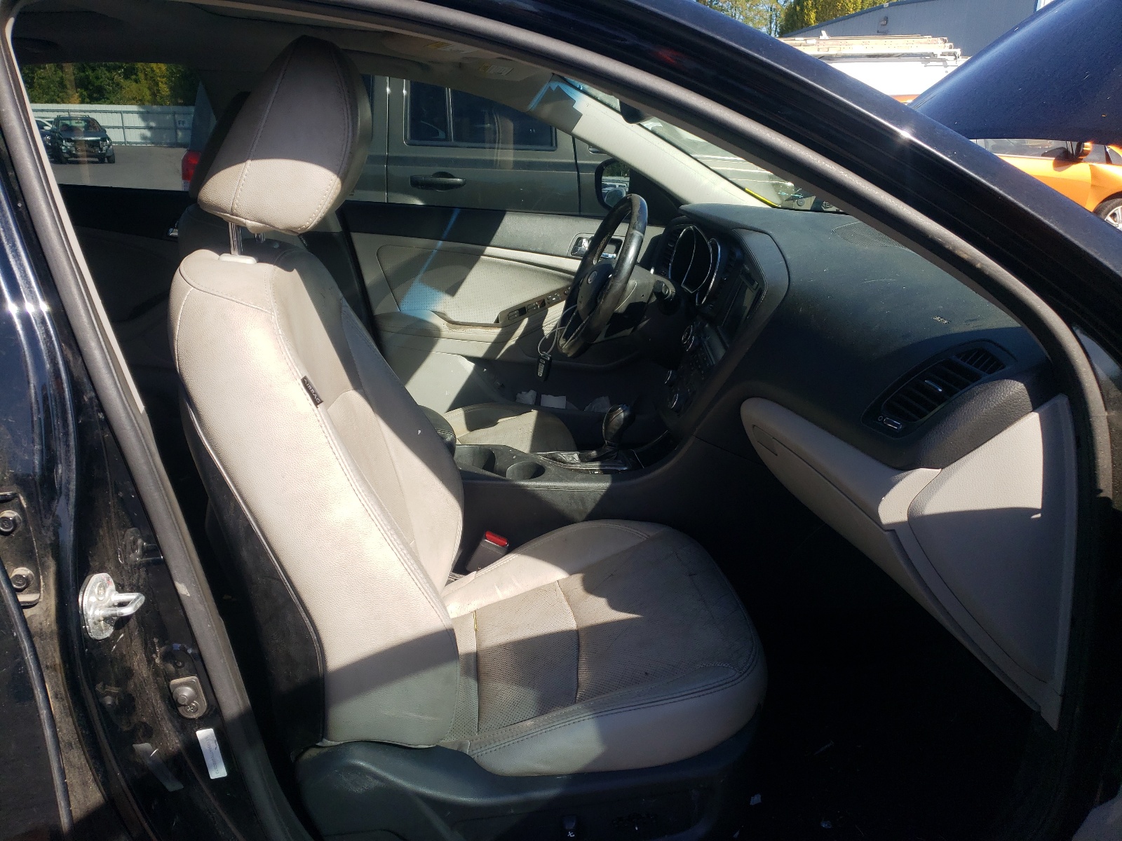 Foto 5 de la subasta – 2012 KIA OPTIMA EX con VIN 5XXGN4A77CG082573