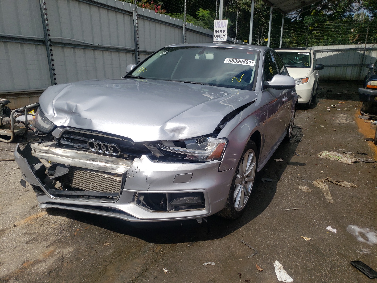 Zdjęcie 2 z aukcji – 2015 AUDI A4 PREMIUM z VIN WAUBFAFL3FN036644