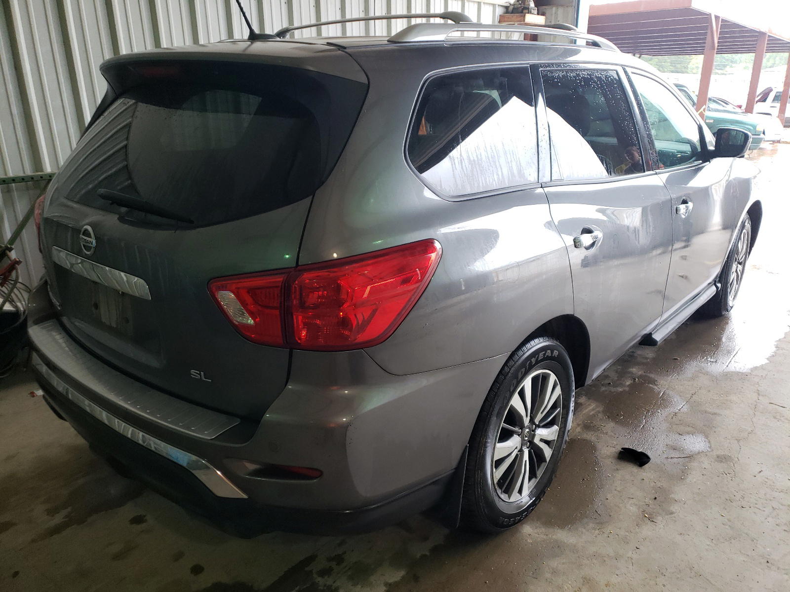 Photo 4 from auction – 2017 NISSAN PATHFINDER with VIN 5N1DR2MN9HC657930