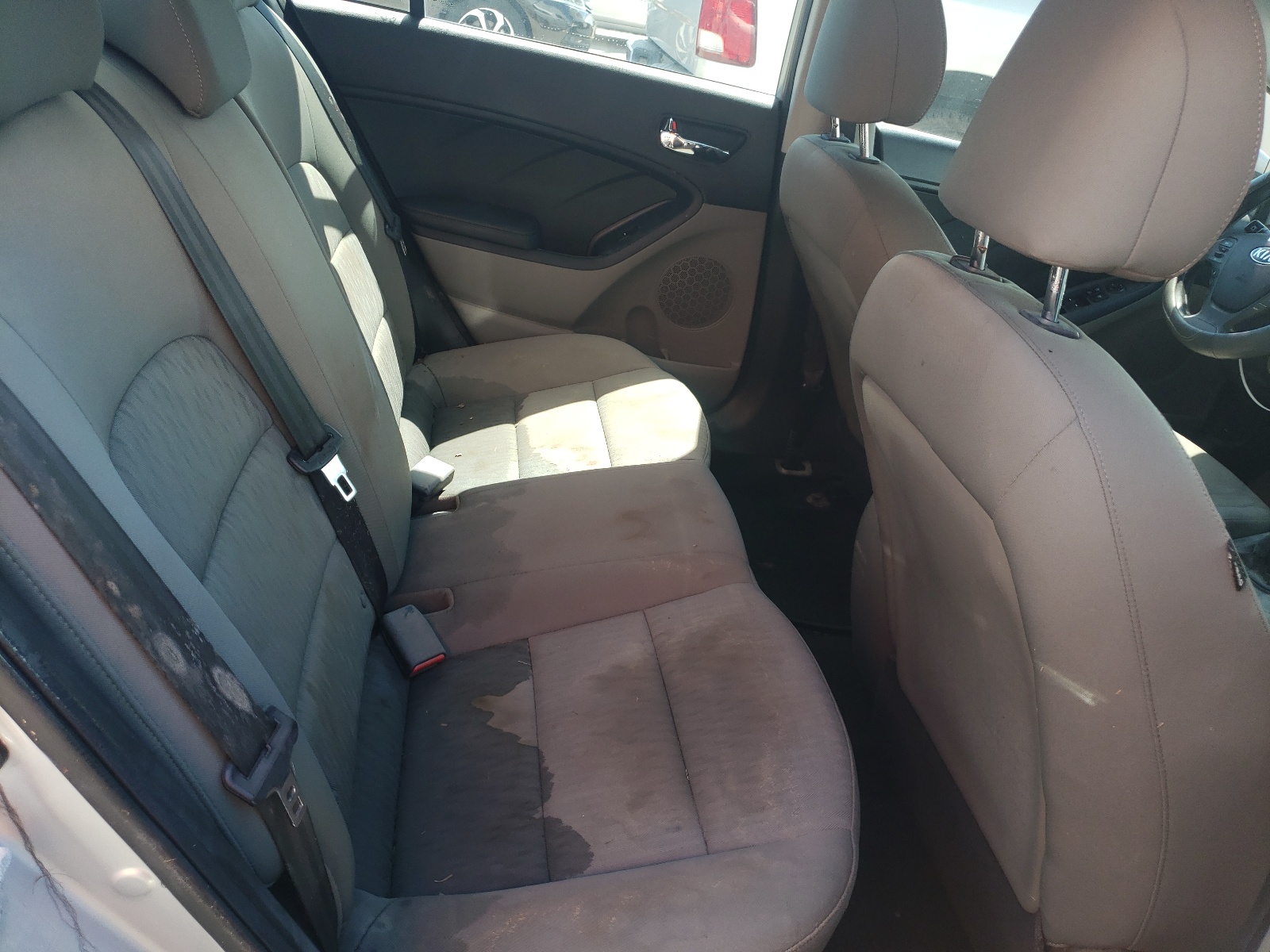 Photo 6 from auction – 2015 KIA FORTE LX with VIN KNAFK4A65F5346522