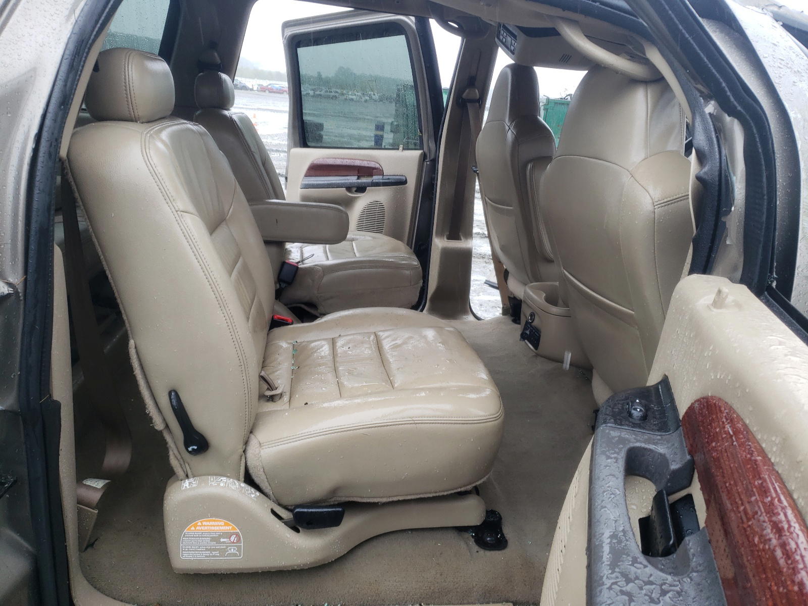 Photo 6 from auction – 2005 FORD EXCURSION with VIN 1FMSU43P45EA31061