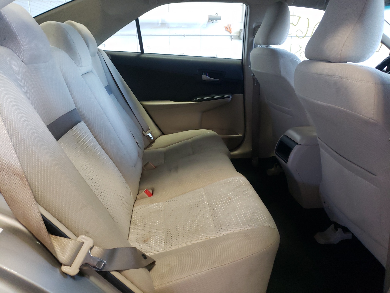 Photo 6 from auction – 2014 TOYOTA CAMRY LE with VIN 4T4BF1FK5ER428508