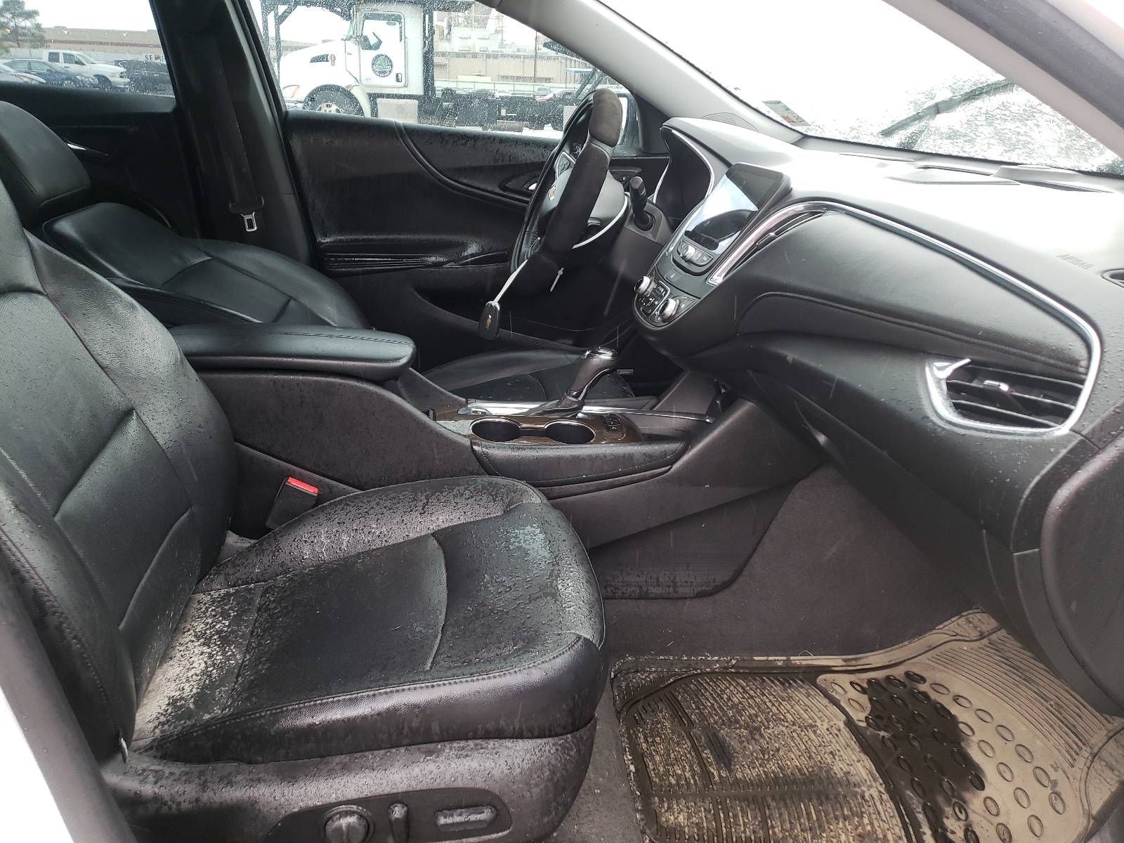 Photo 5 from auction – 2016 CHEVROLET MALIBU PRE with VIN 1G1ZH5SX3GF346972
