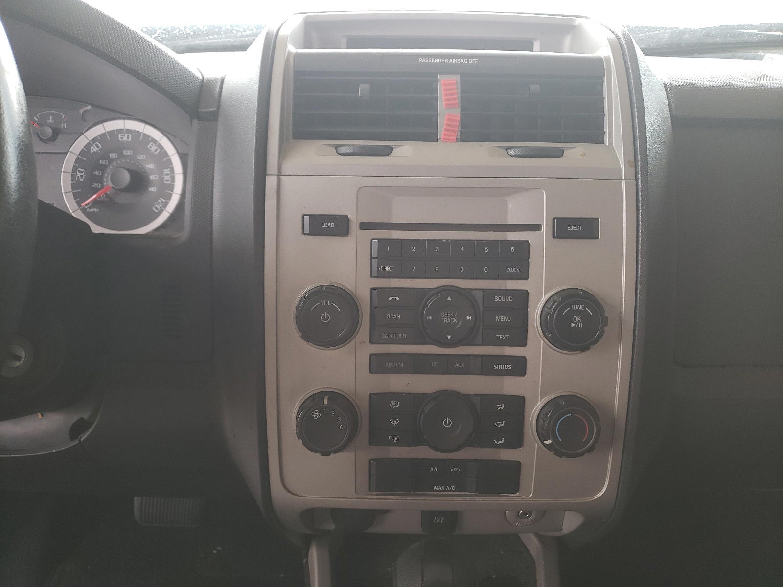 Photo 9 from auction – 2011 FORD ESCAPE XLT with VIN 1FMCU0D73BKB70218